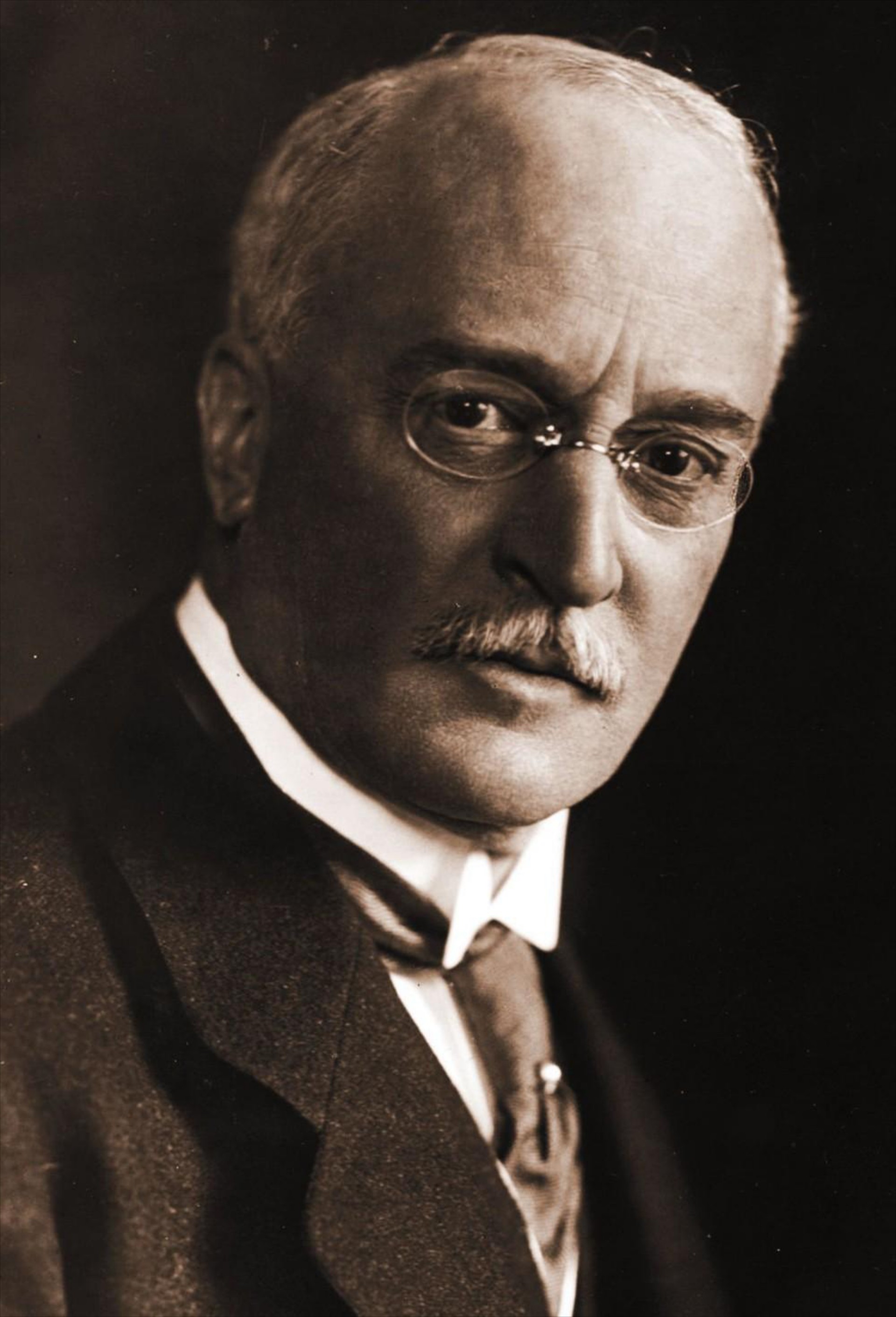 Rudolf Diesel (1858- 1913)