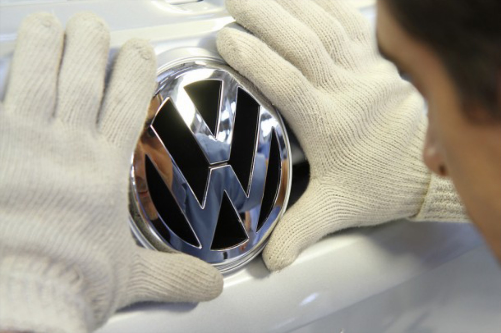 Εκτός δικτύου VW-Audi η Ρώρρης ΕΠΕ