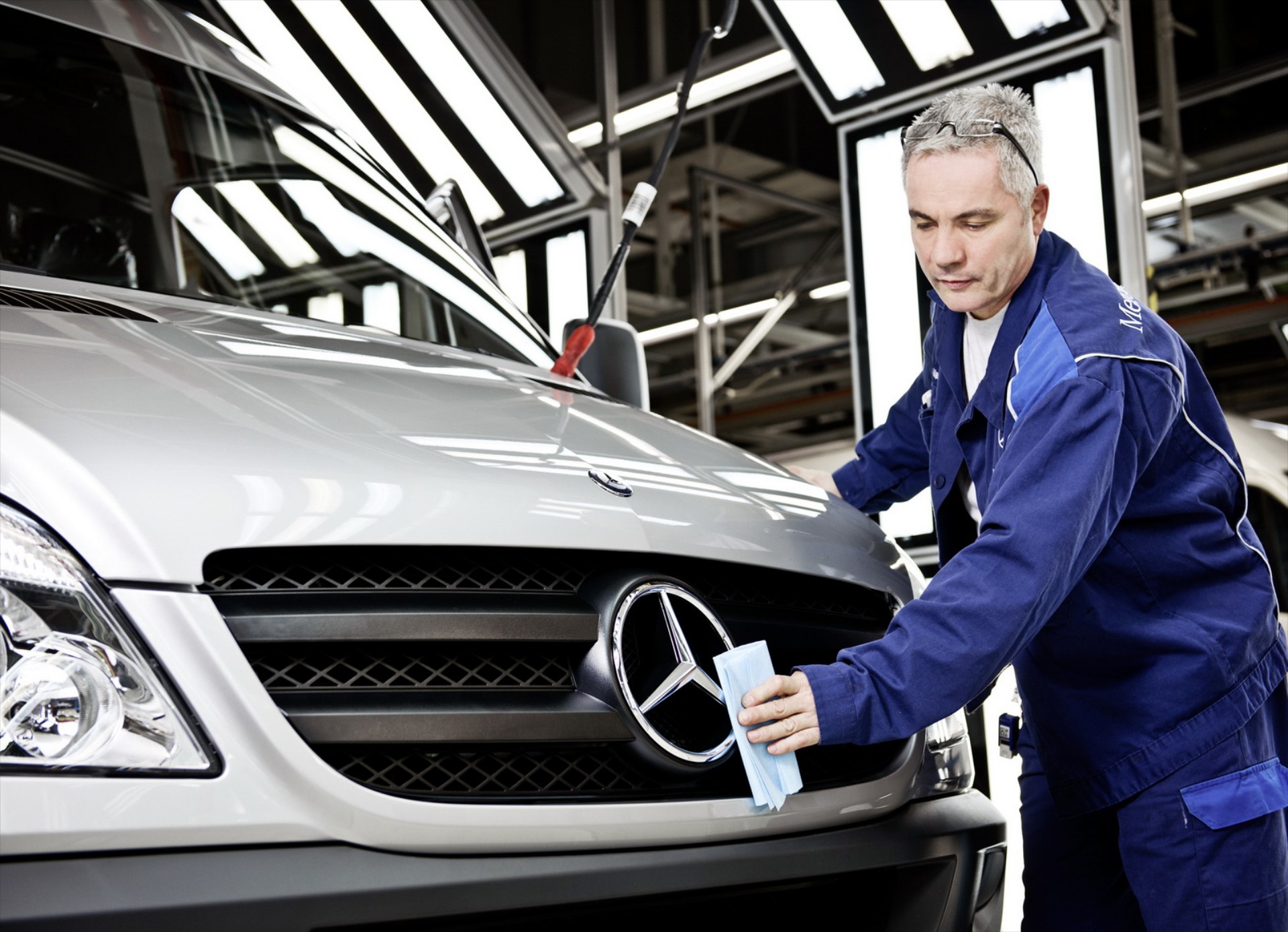 30ετής κάλυψη Mercedes-Benz MobiloVan