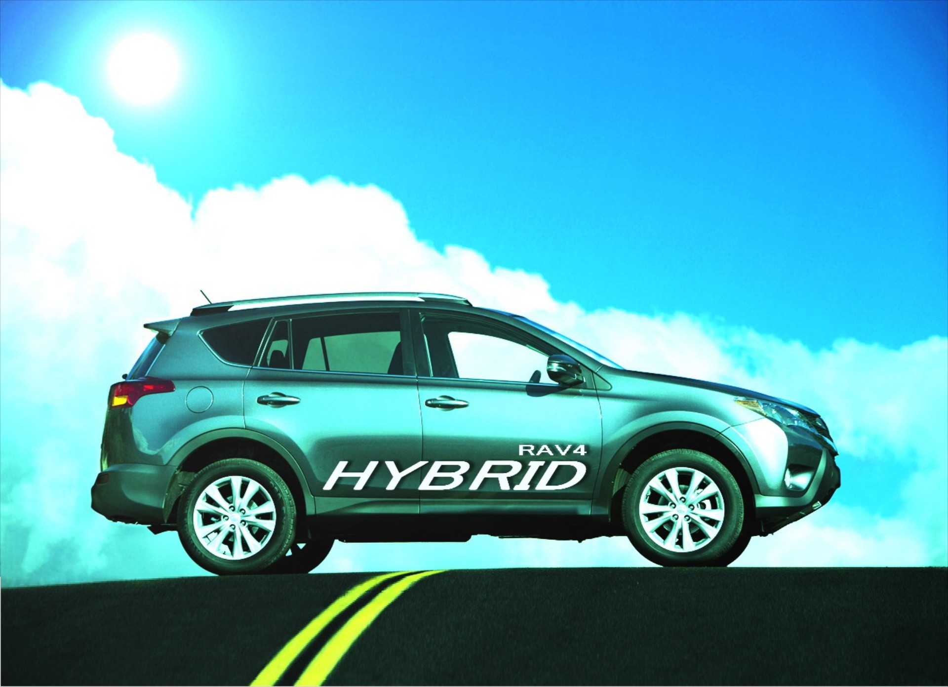 Υβριδικό Toyota RAV4 υπό σκέψη