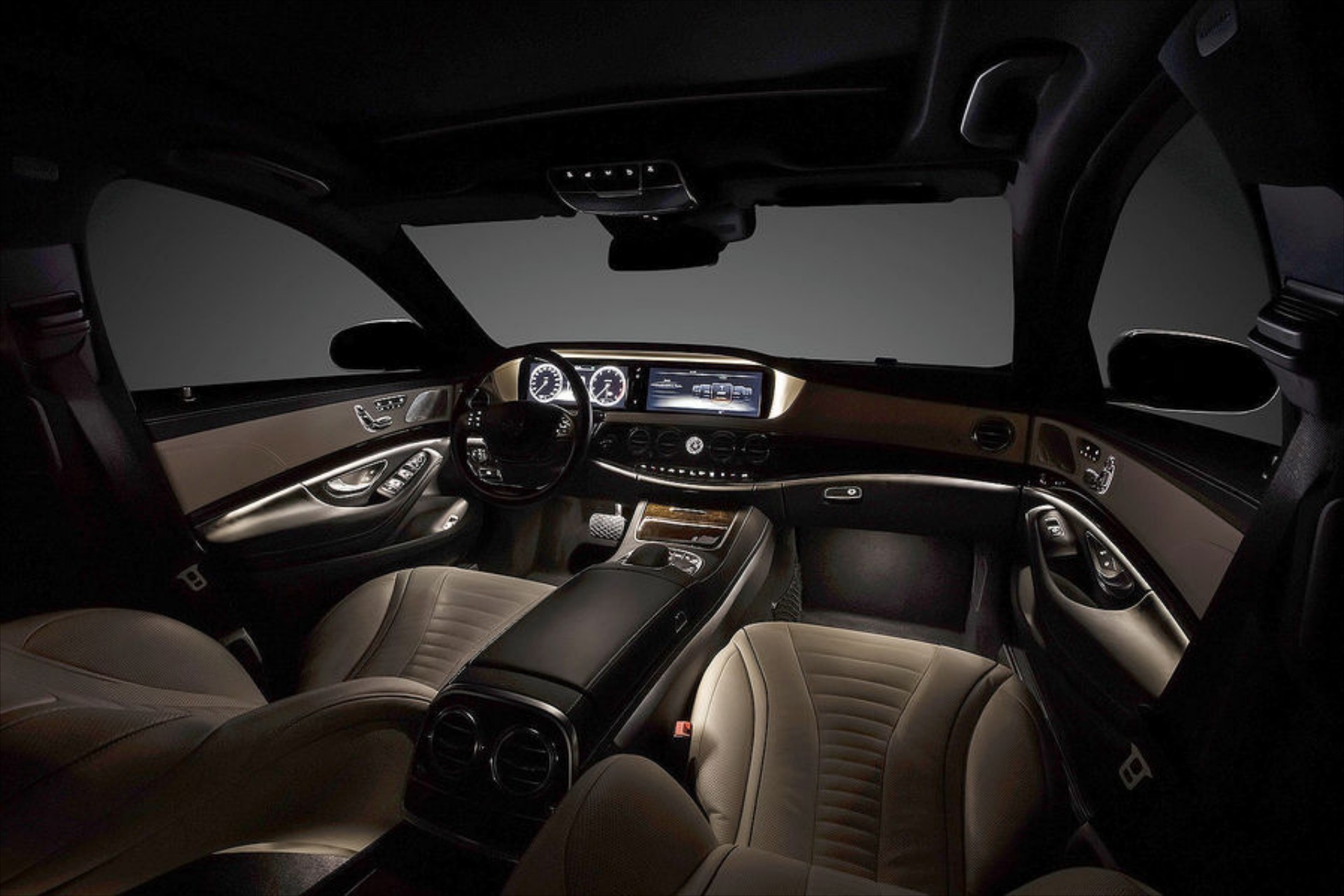 Mercedes S-Class: 10 στιγμές στο εσωτερικό της 