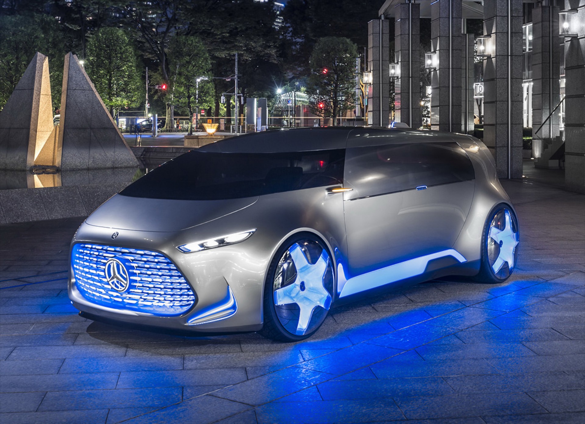 Vision Tokyo: Η πολυτέλεια σε τροχούς