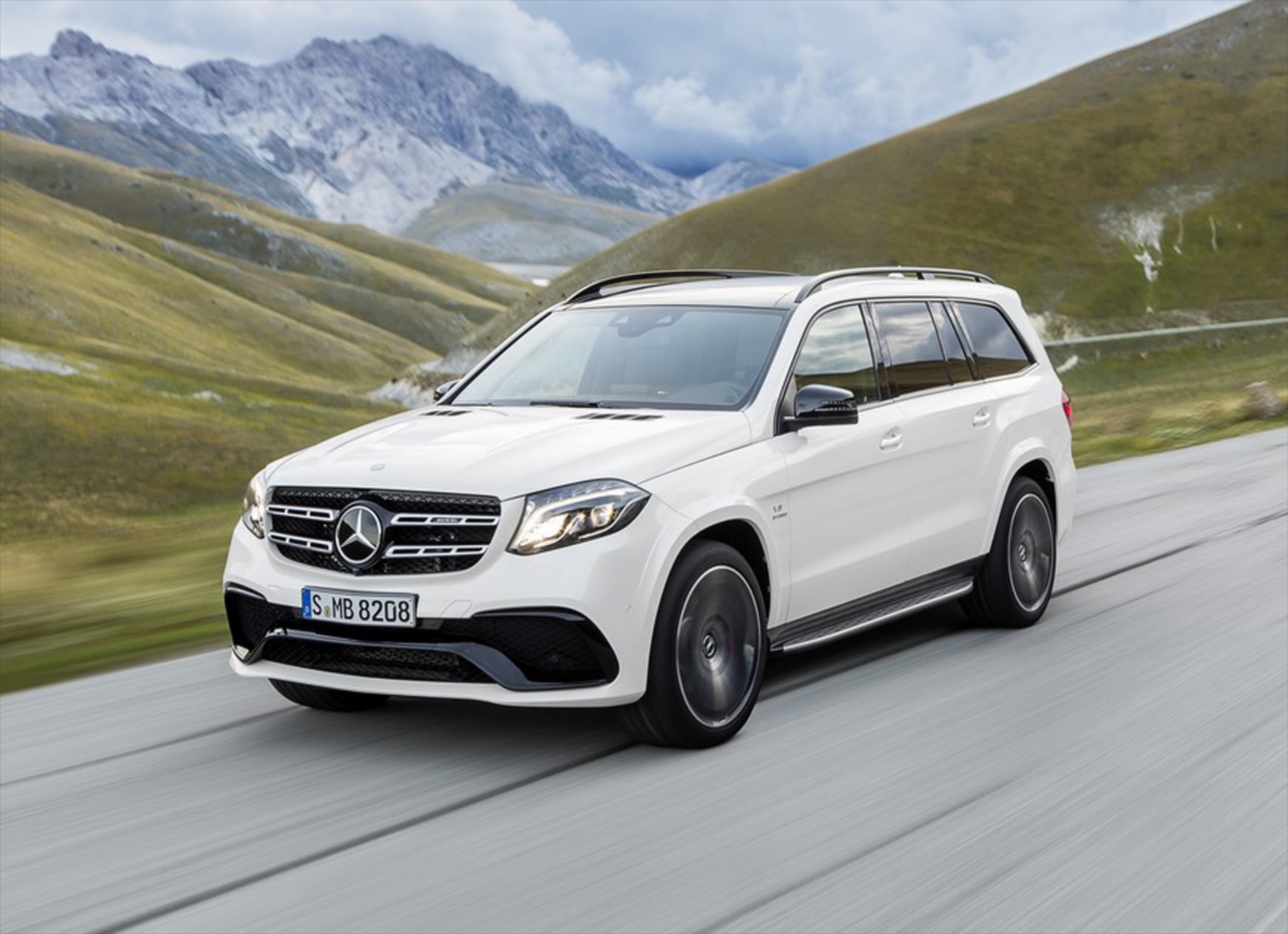 Επίσημα η Mercedes-Benz GLS (VIDEO)