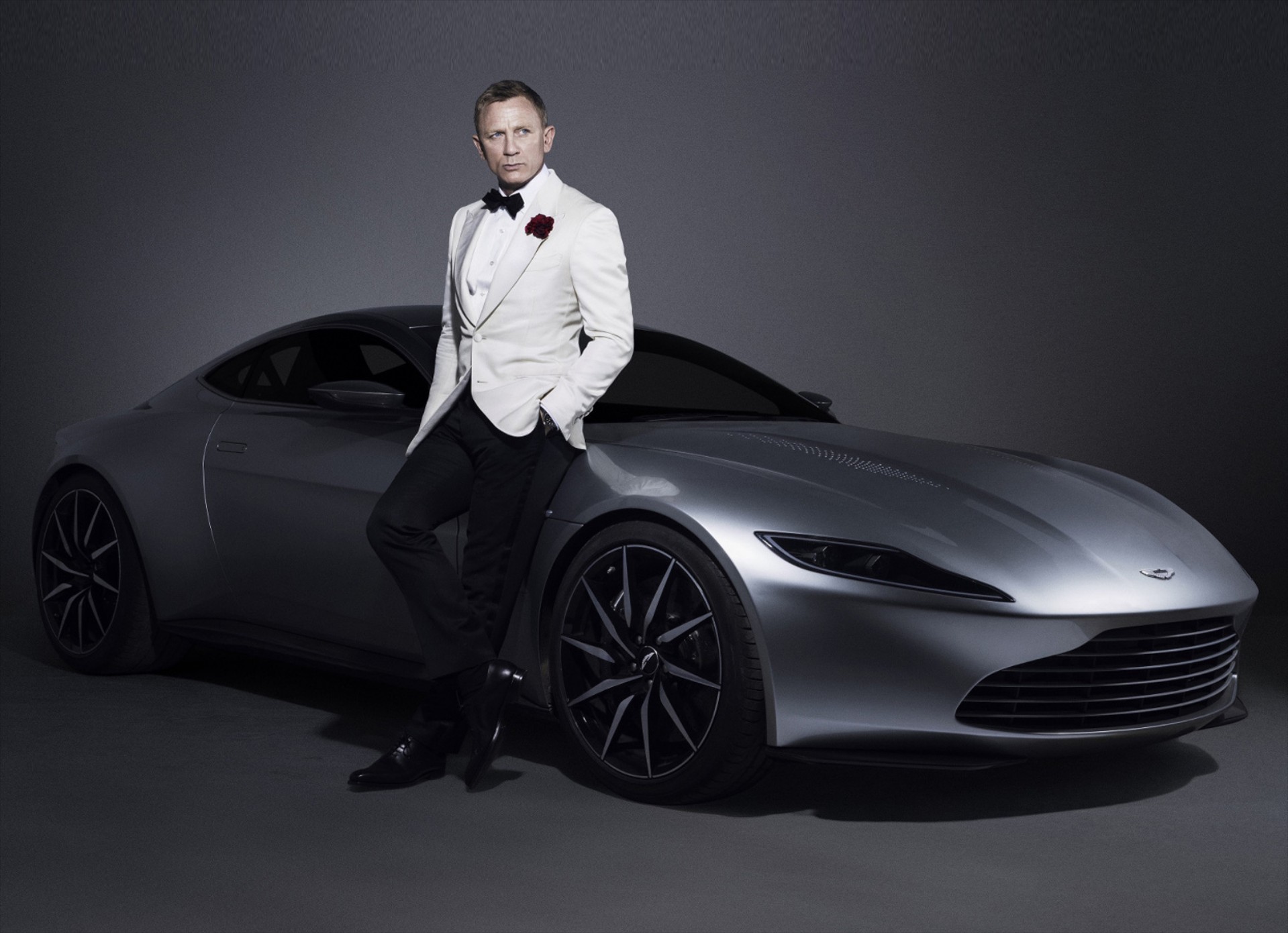 Η Aston Martin DB10 του Bond σε πλειστηριασμό