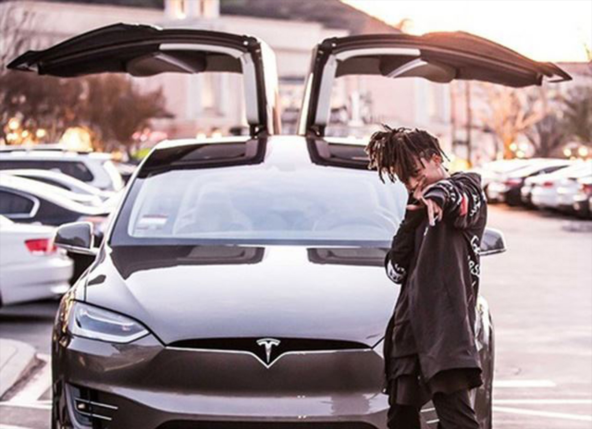 Ο γιος του W. Smith με Tesla Model X