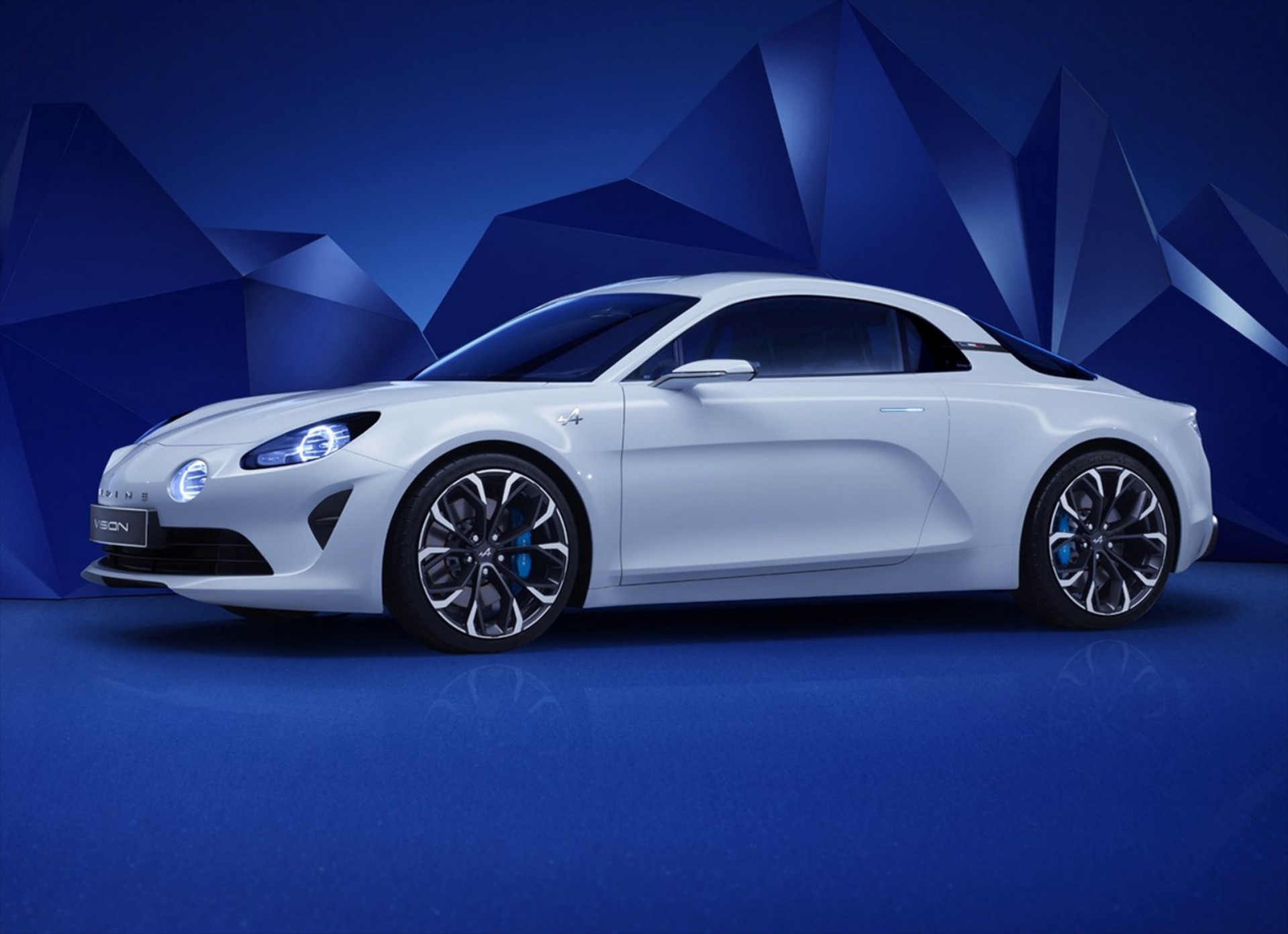 Κοντά στην τελική μορφή το νέο Renault Alpine