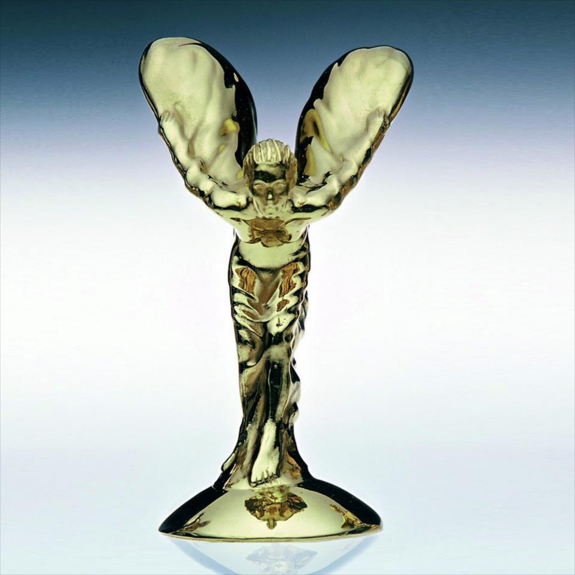 Τρία νέα αγαλματίδια για τη Rolls Royce

