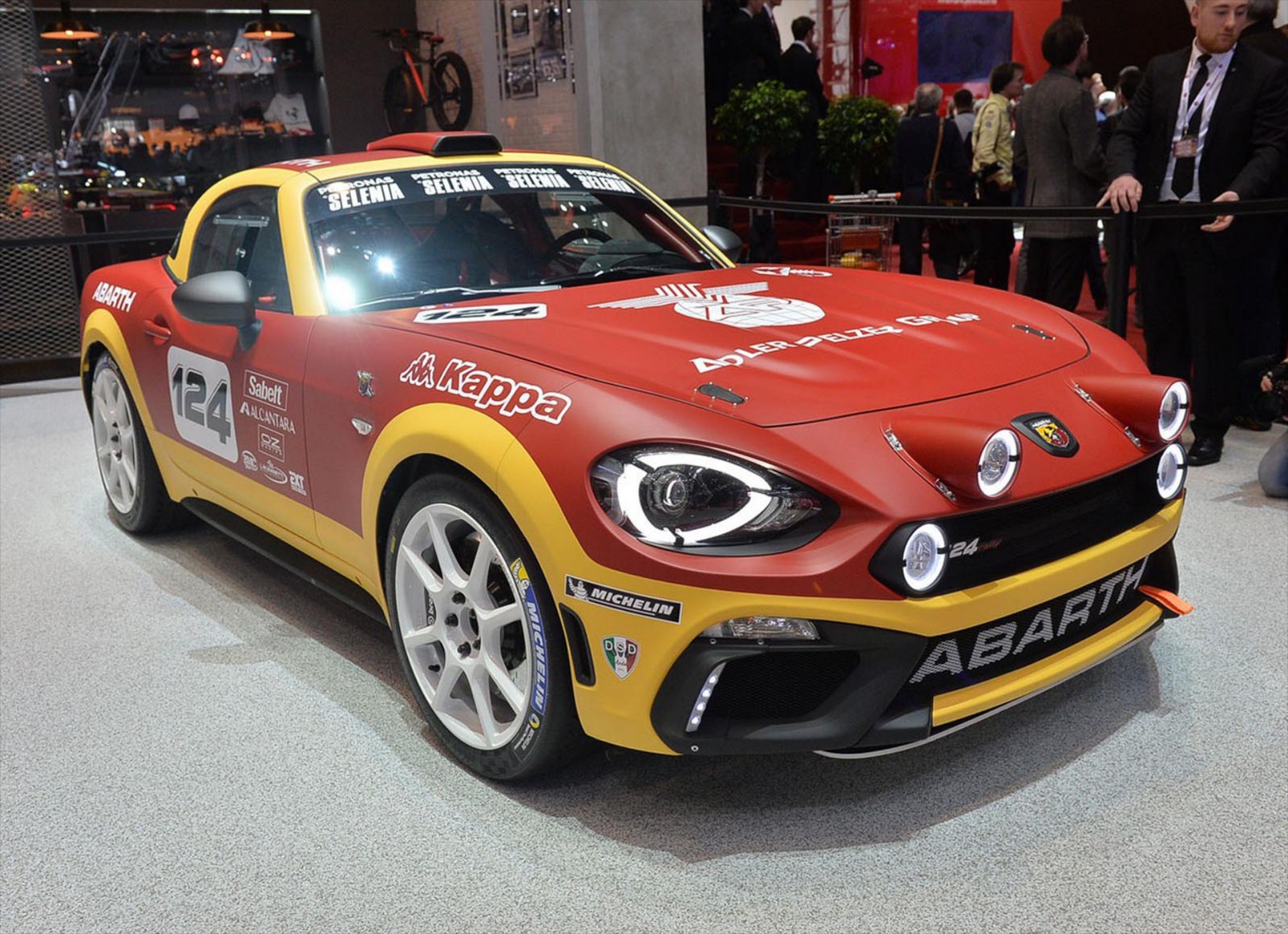 Abarth 124 Spider Rally με 300 ίππους