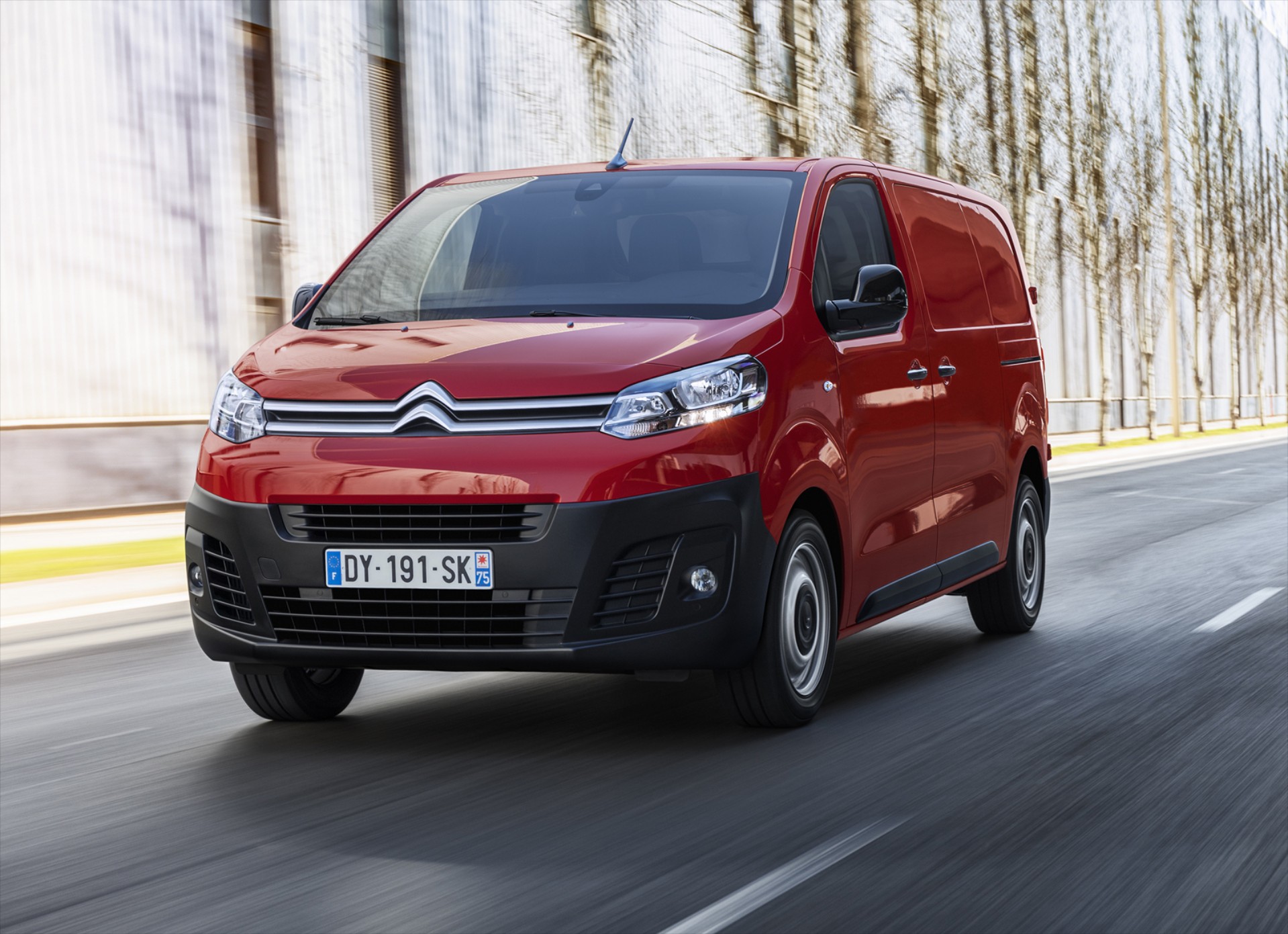 Το Citroen Jumpy ανανεώθηκε