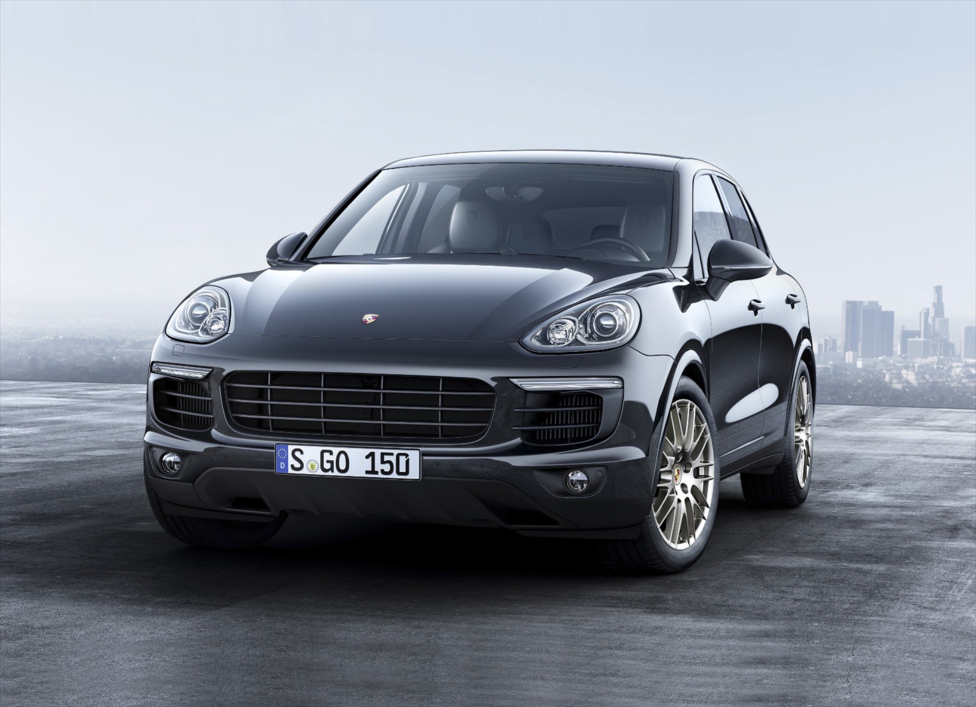 «Πλατινένια» Porsche Cayenne
