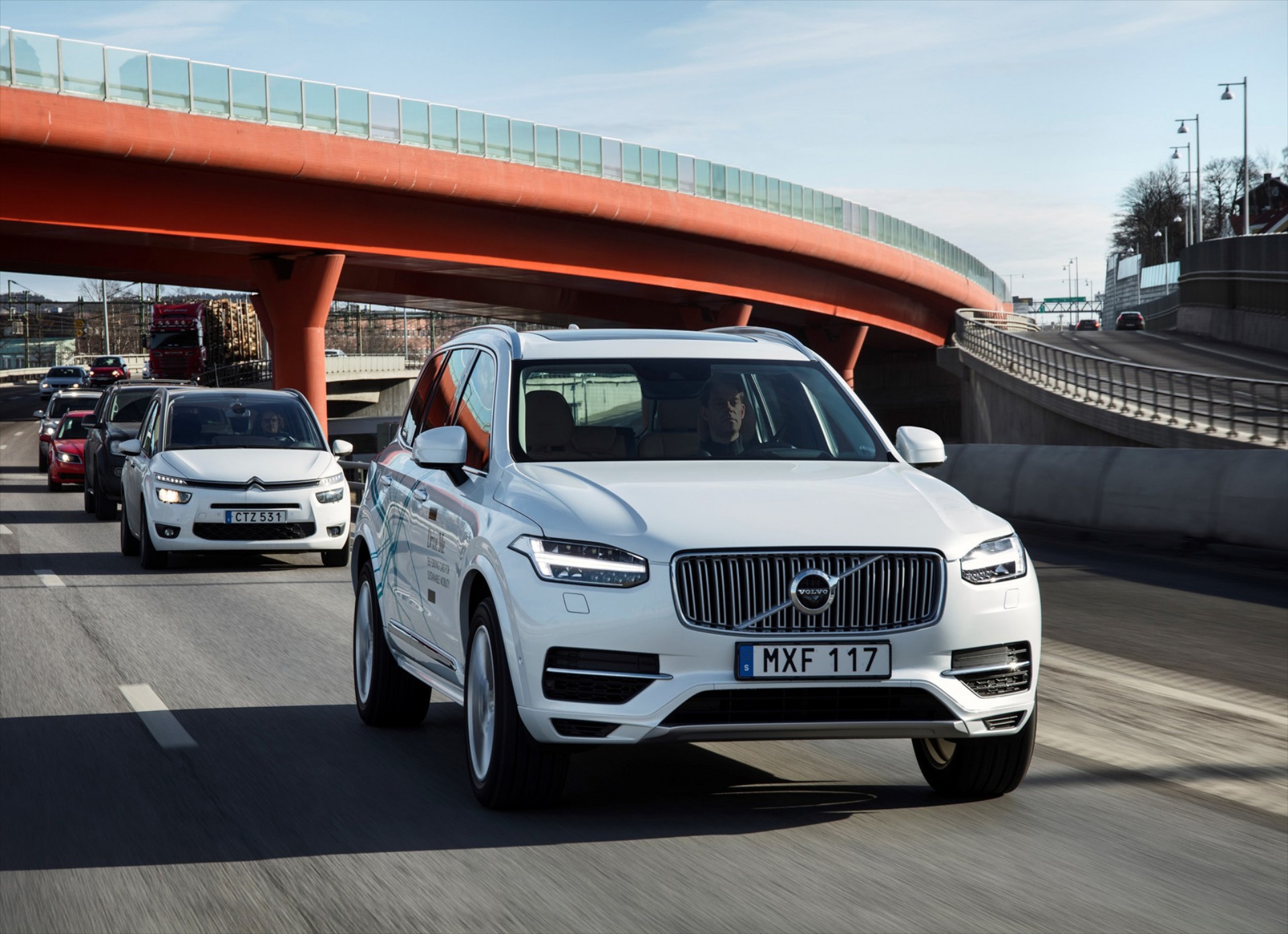 Αυτόνομη οδήγηση από τη Volvo και στη Μεγ. Βρετανία