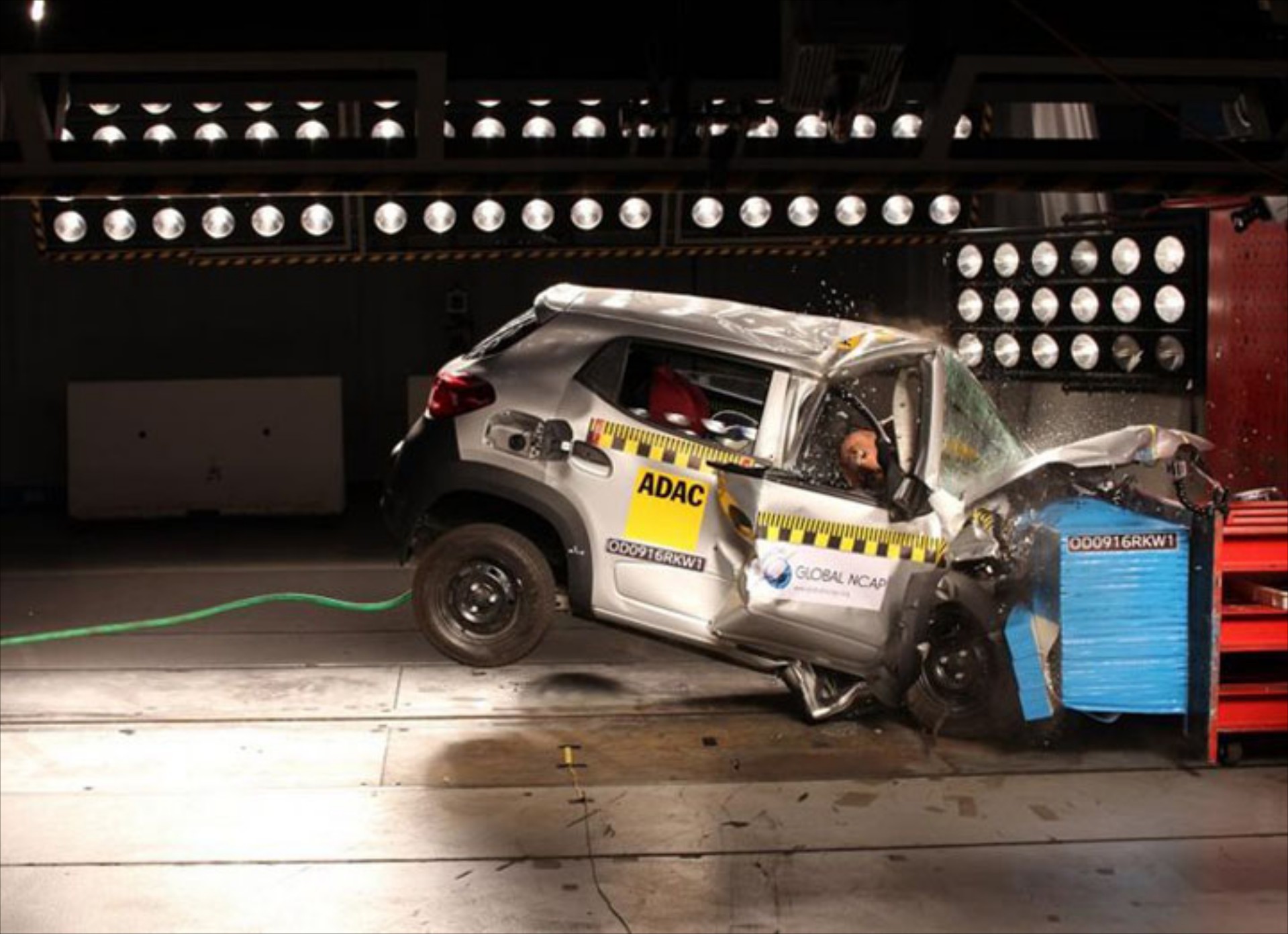 «Μηδέν» ασφάλεια από 5 ινδικών προδιαγραφών μοντέλα