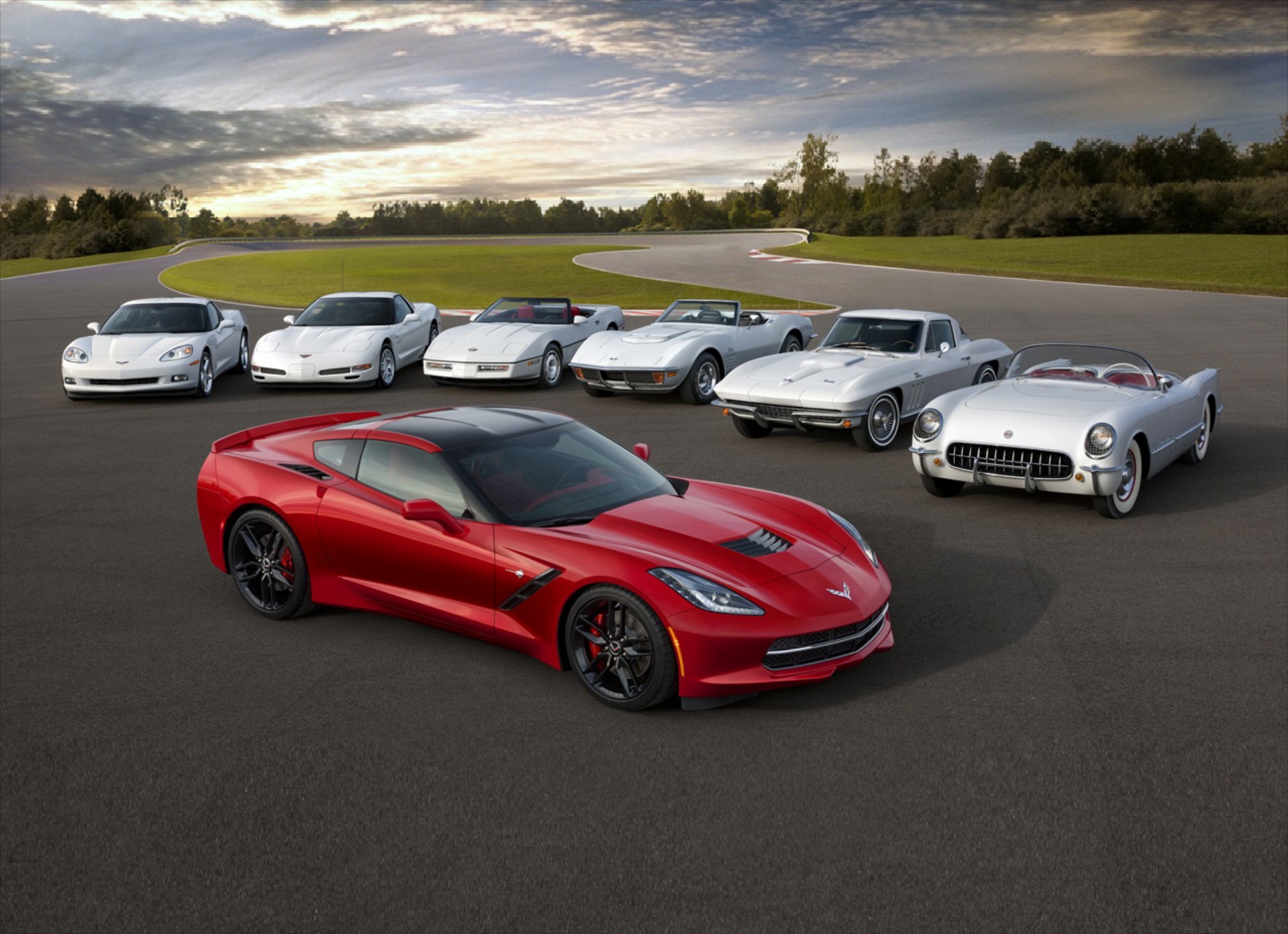 Chevrolet Corvette: 60 χρόνια σε φωτο-video