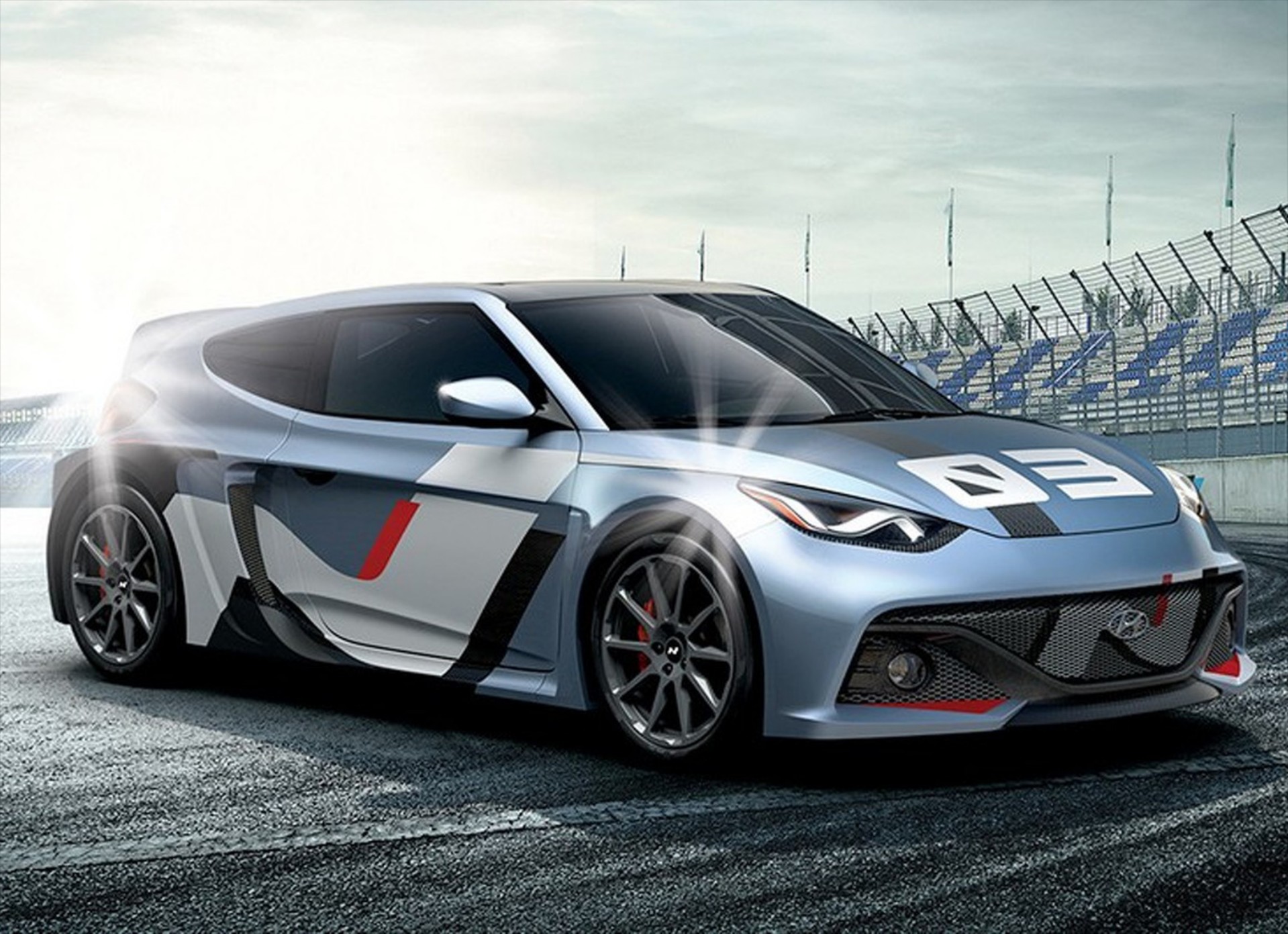 Hyundai RM16: Πισωκίνητο & κεντρομήχανο