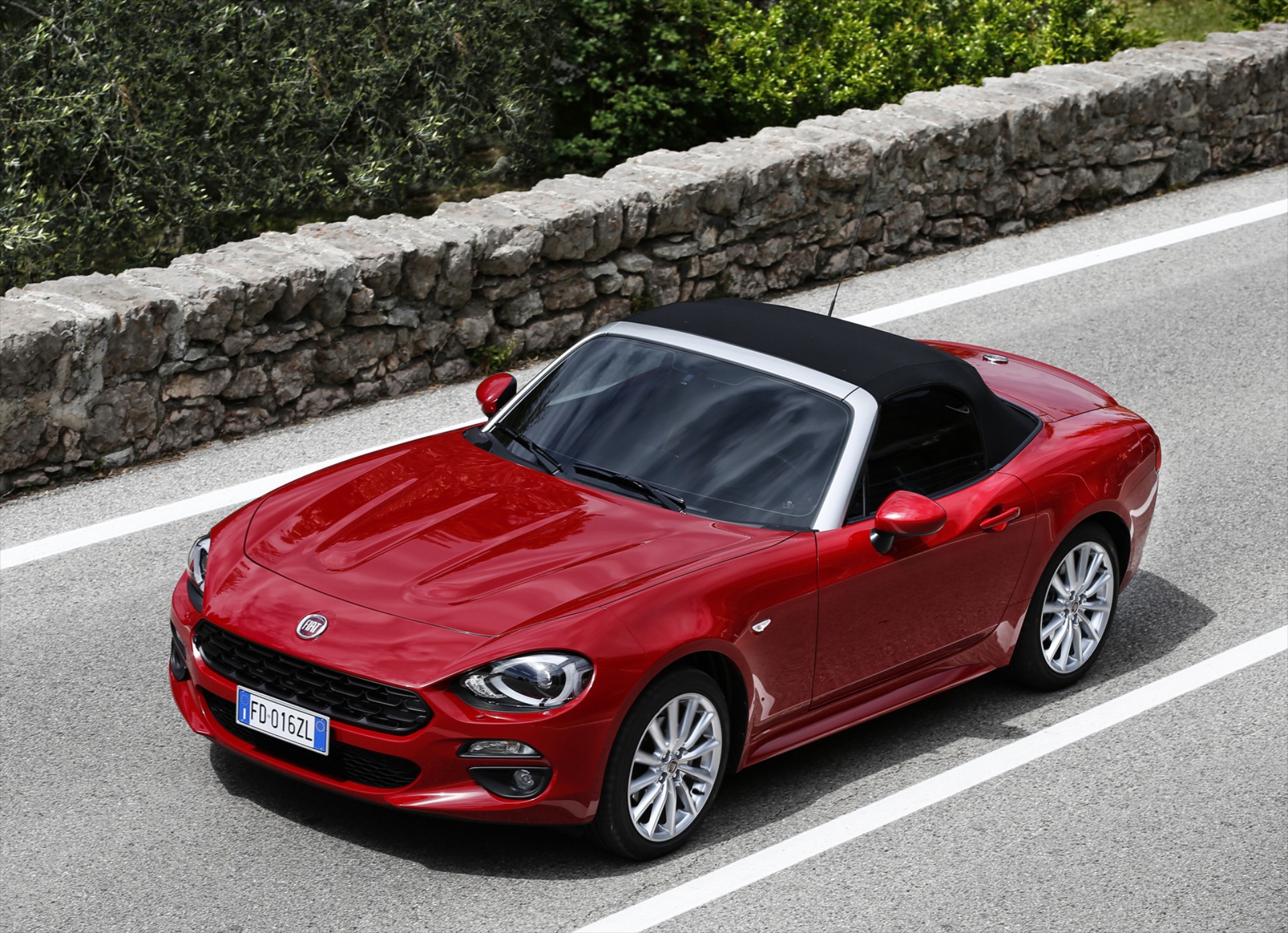 Fiat 124 roadster