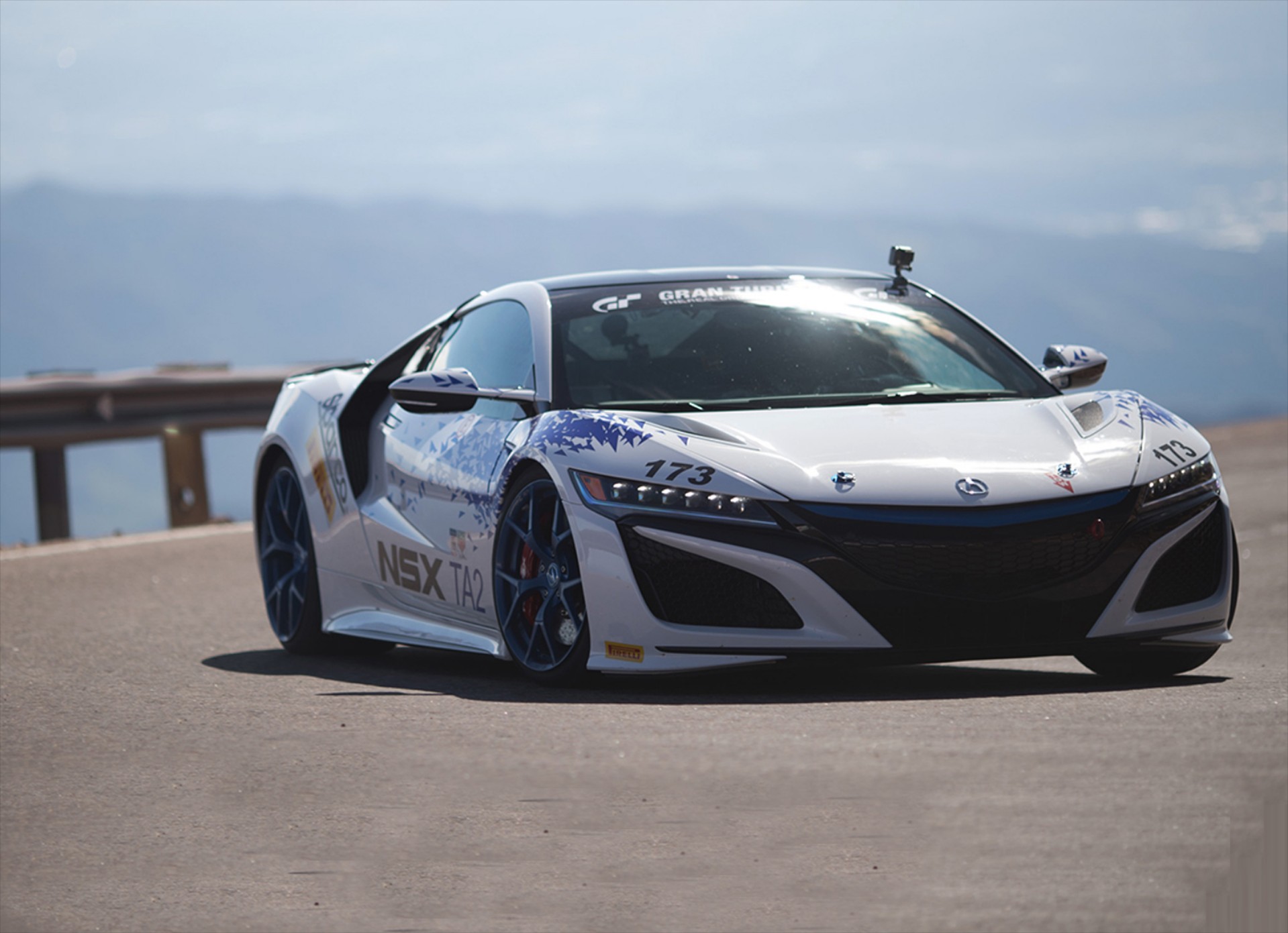 Στην κορυφή του Pikes Peak το Honda NSX