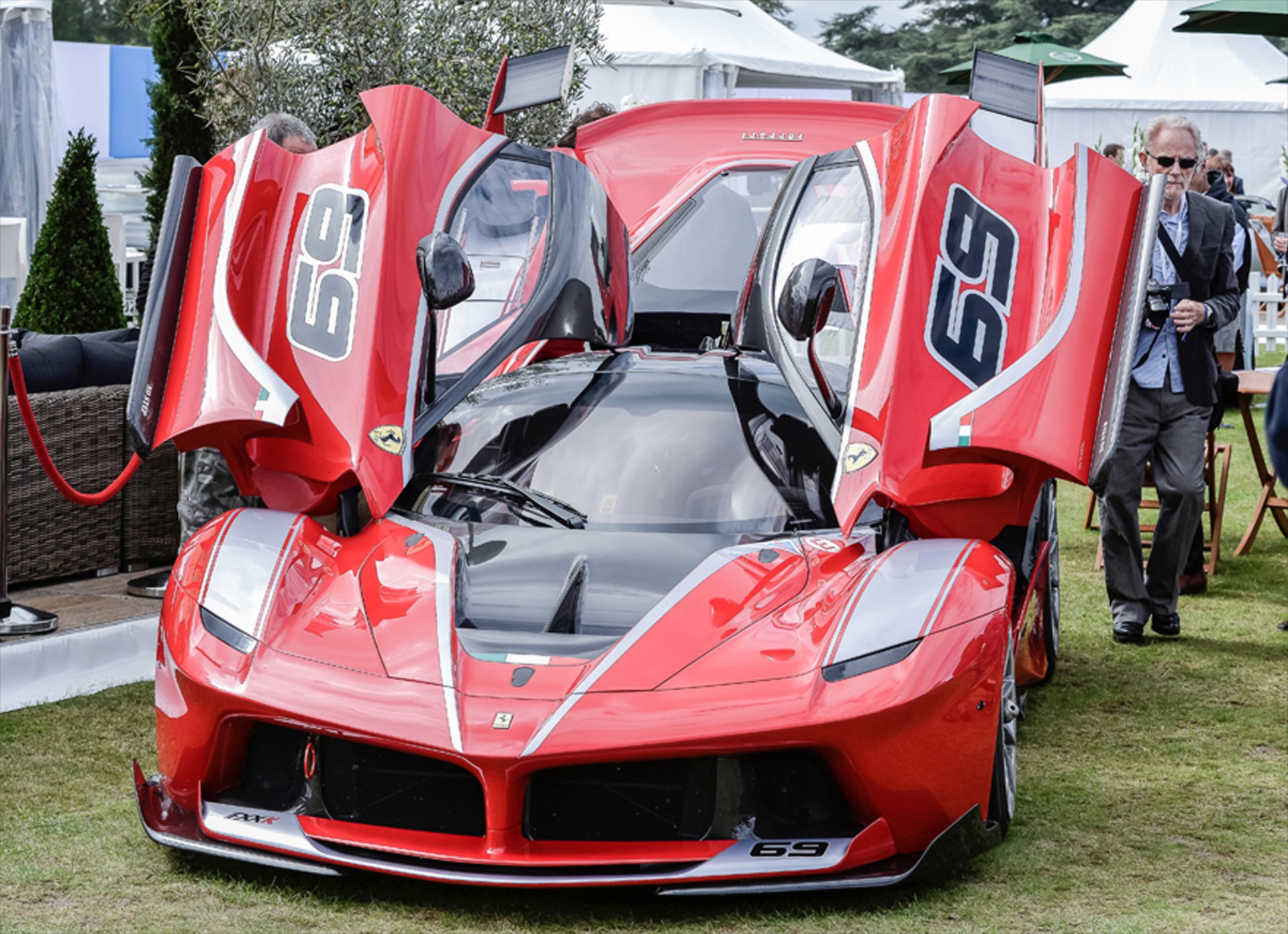 Μπορείς και εσύ να δοκιμάσεις όποιο supercar θέλεις