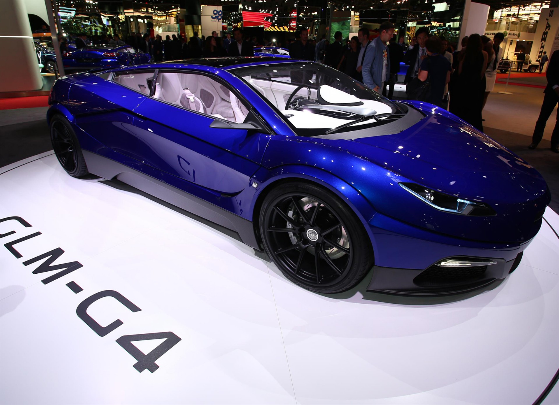 GLM G4: Από την Ιαπωνία στο Παρίσι