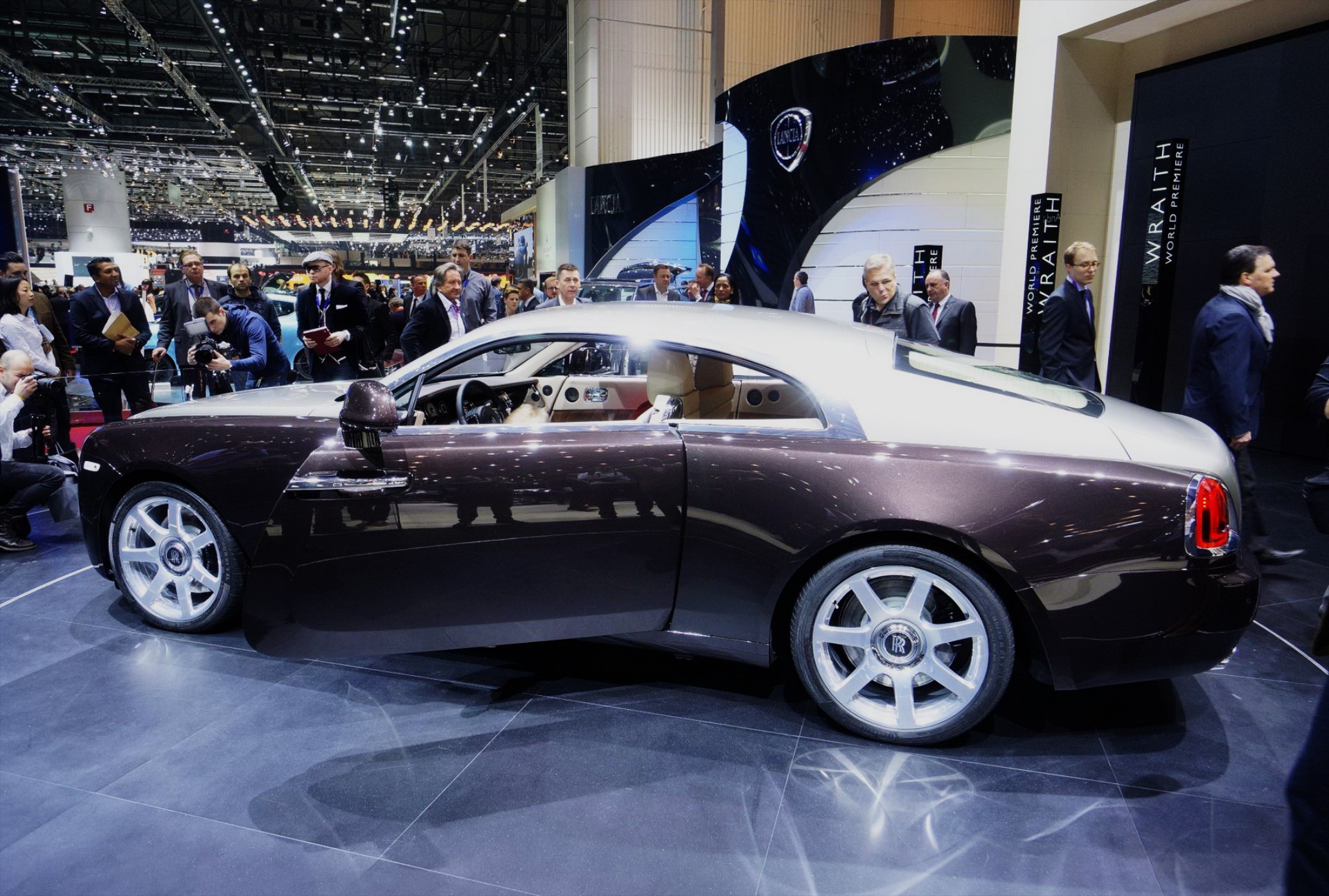 Νέα Rolls-Royce Wraith στη Γενεύη