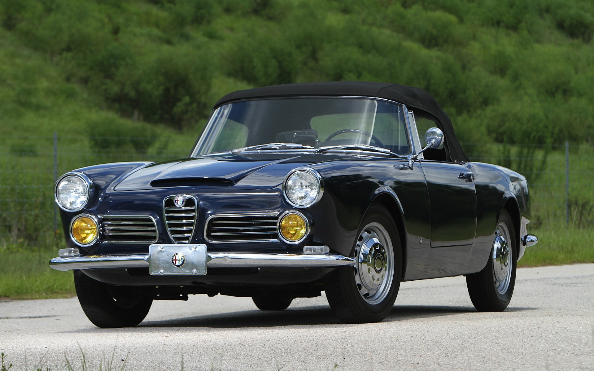 Alfa Romeo 2600 Spider & Lancia Flaminia 2.5 Convertible