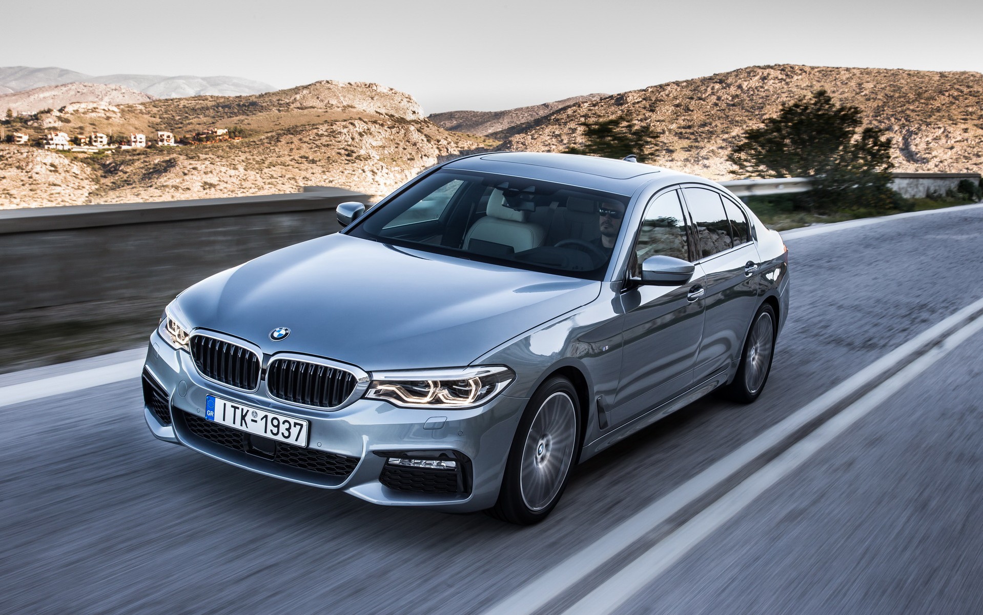 ΟΔΗΓΟΥΜΕ: Νέα BMW 520d στην Ελλάδα
