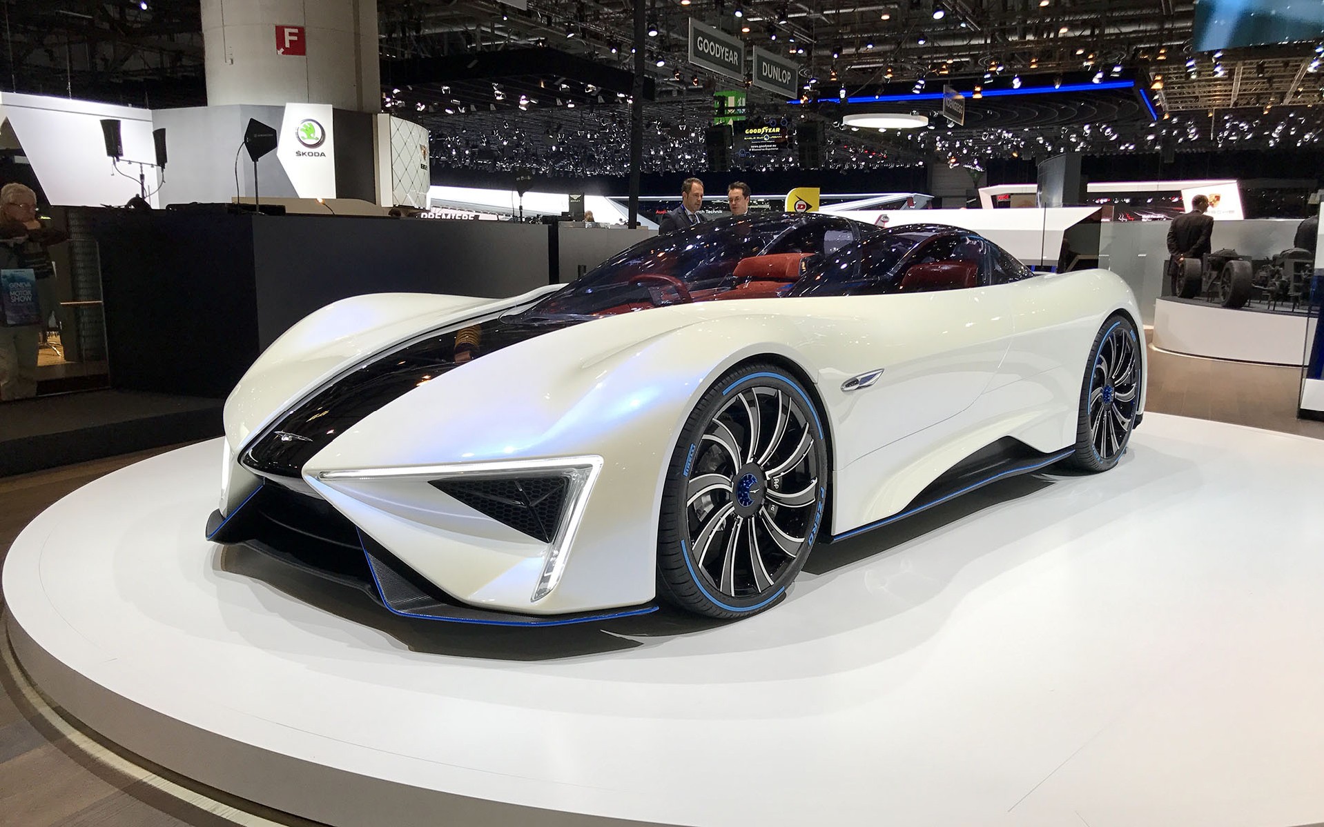 Το Techrules Ren που ήρθε από την Κίνα