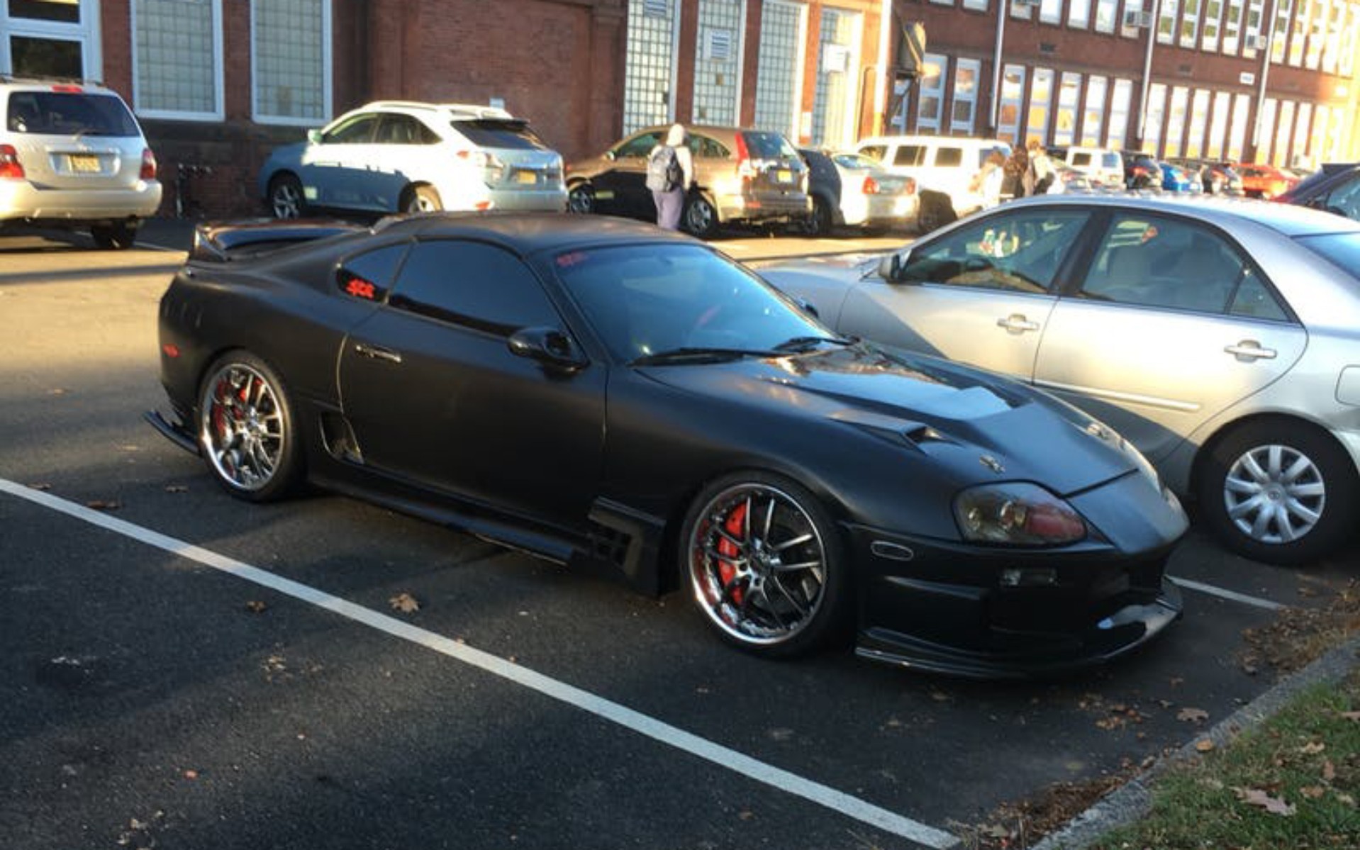 Καθηγητής πάει στο σχολείο με βελτιωμένο αυτοκίνητο (photos)