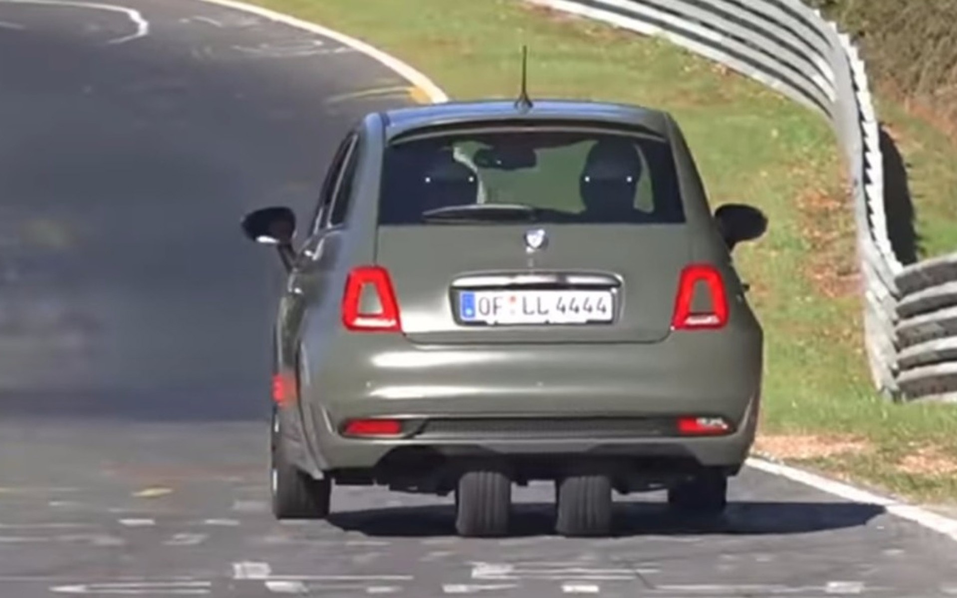 «Τρίκυκλο» Fiat 500 στο Nurburgring (video)