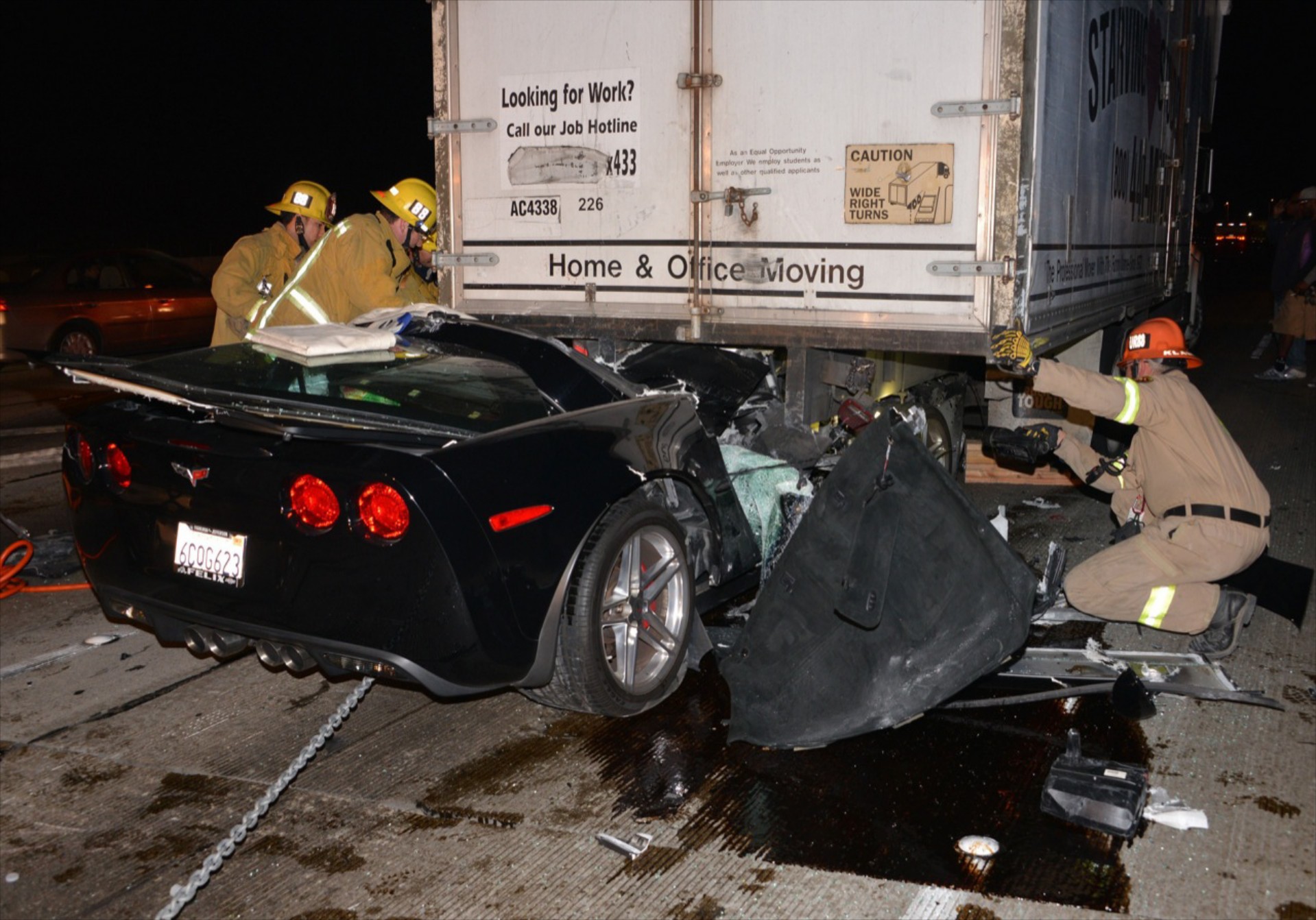 Απίστευτα τυχερός οδηγός, σε ατύχημα με νταλίκα