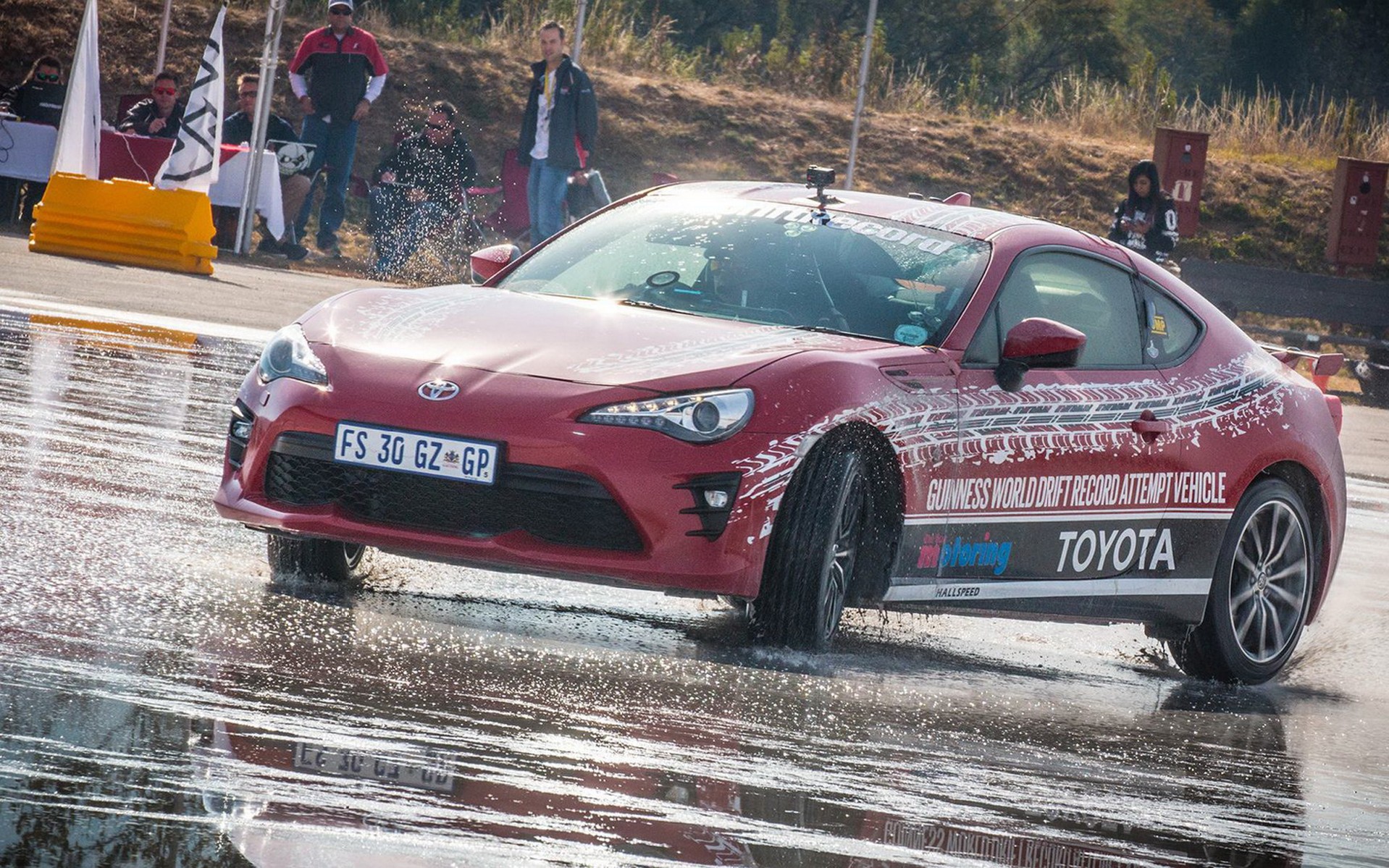 Έξι ώρες με το πλάι με ένα Toyota GT 86 (video)
