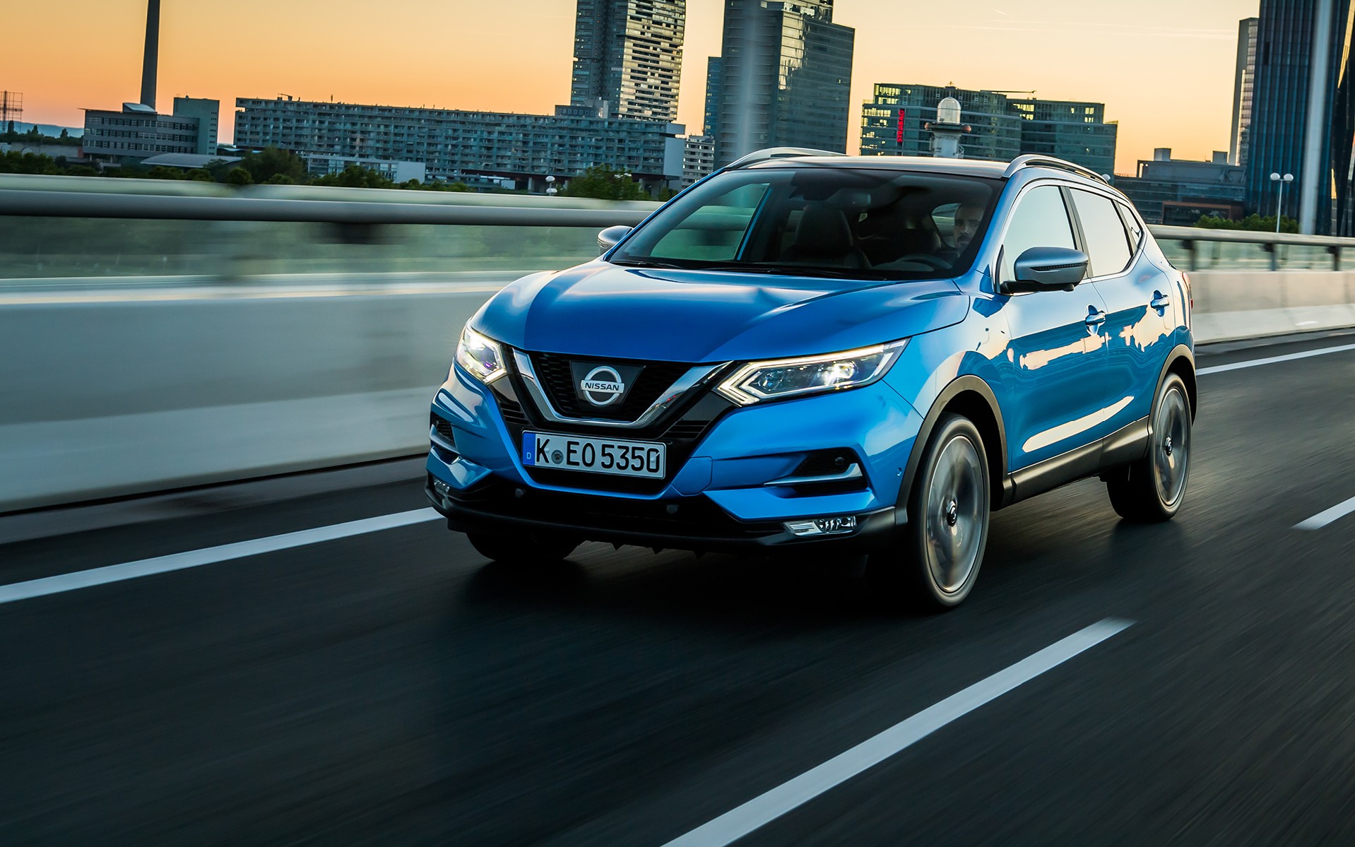 ΟΔΗΓΟΥΜΕ το νέο Nissan Qashqai