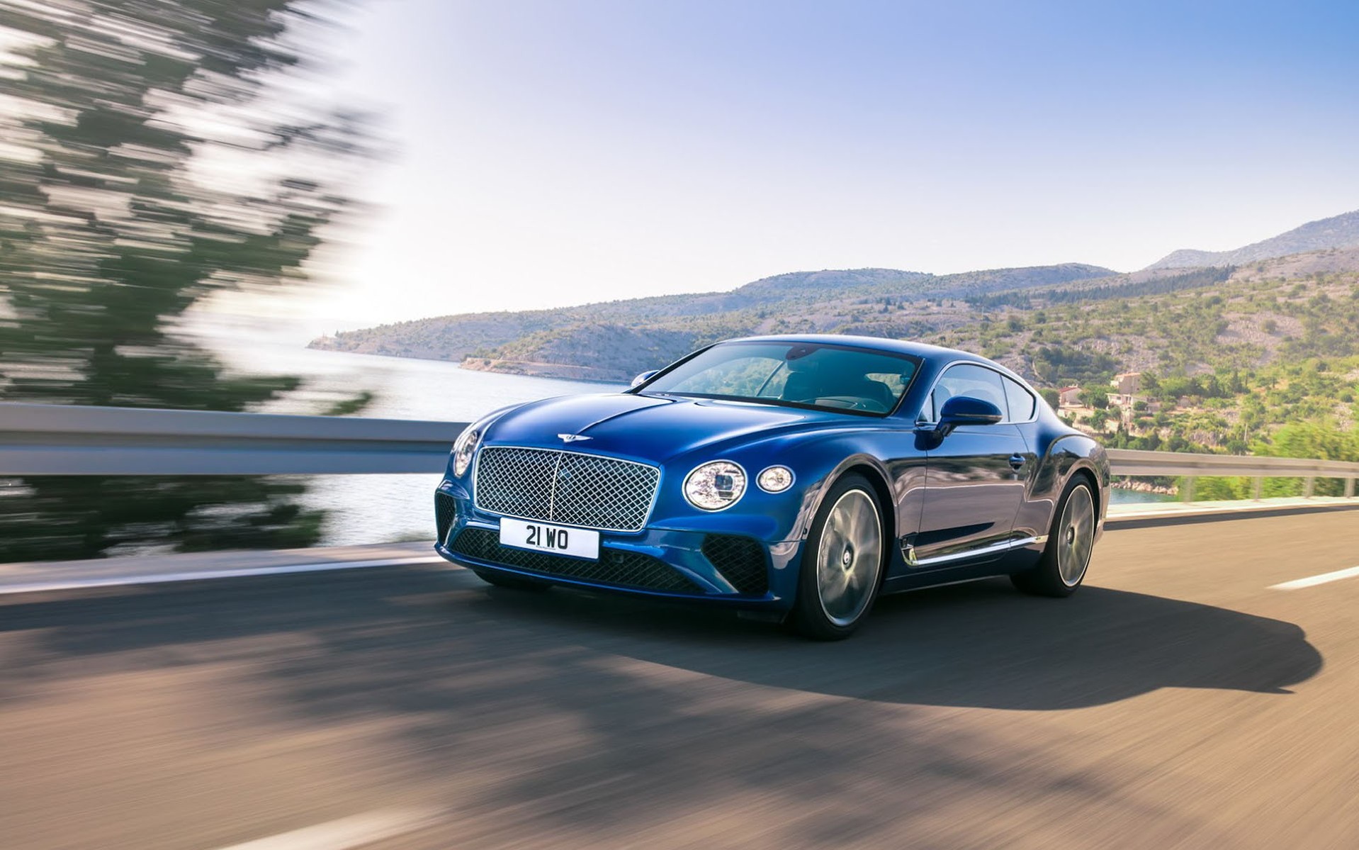 Bentley Continental GT: Όλα στον υπερθετικό