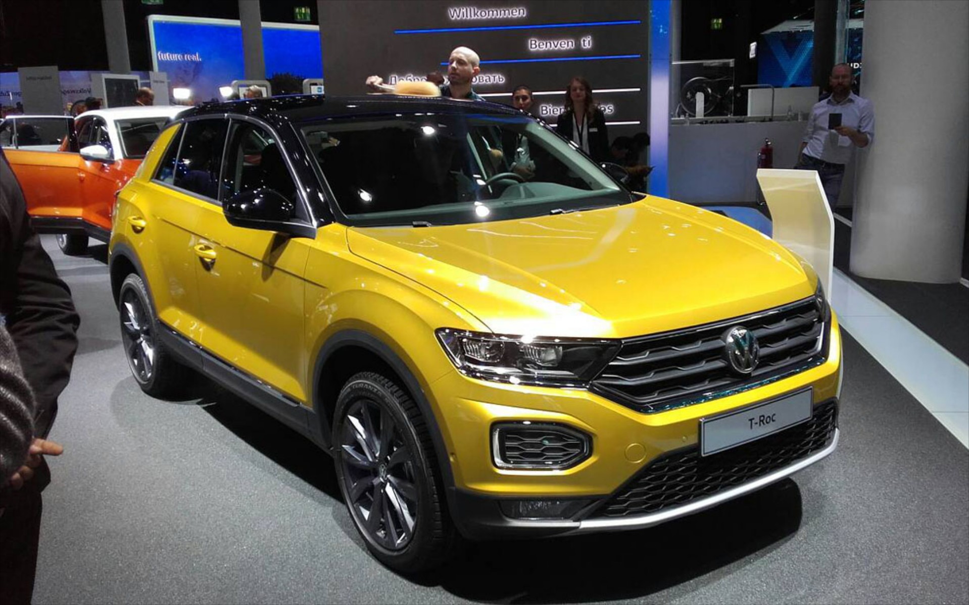 Τα πάντα για το Volkswagen T-Roc (vid)