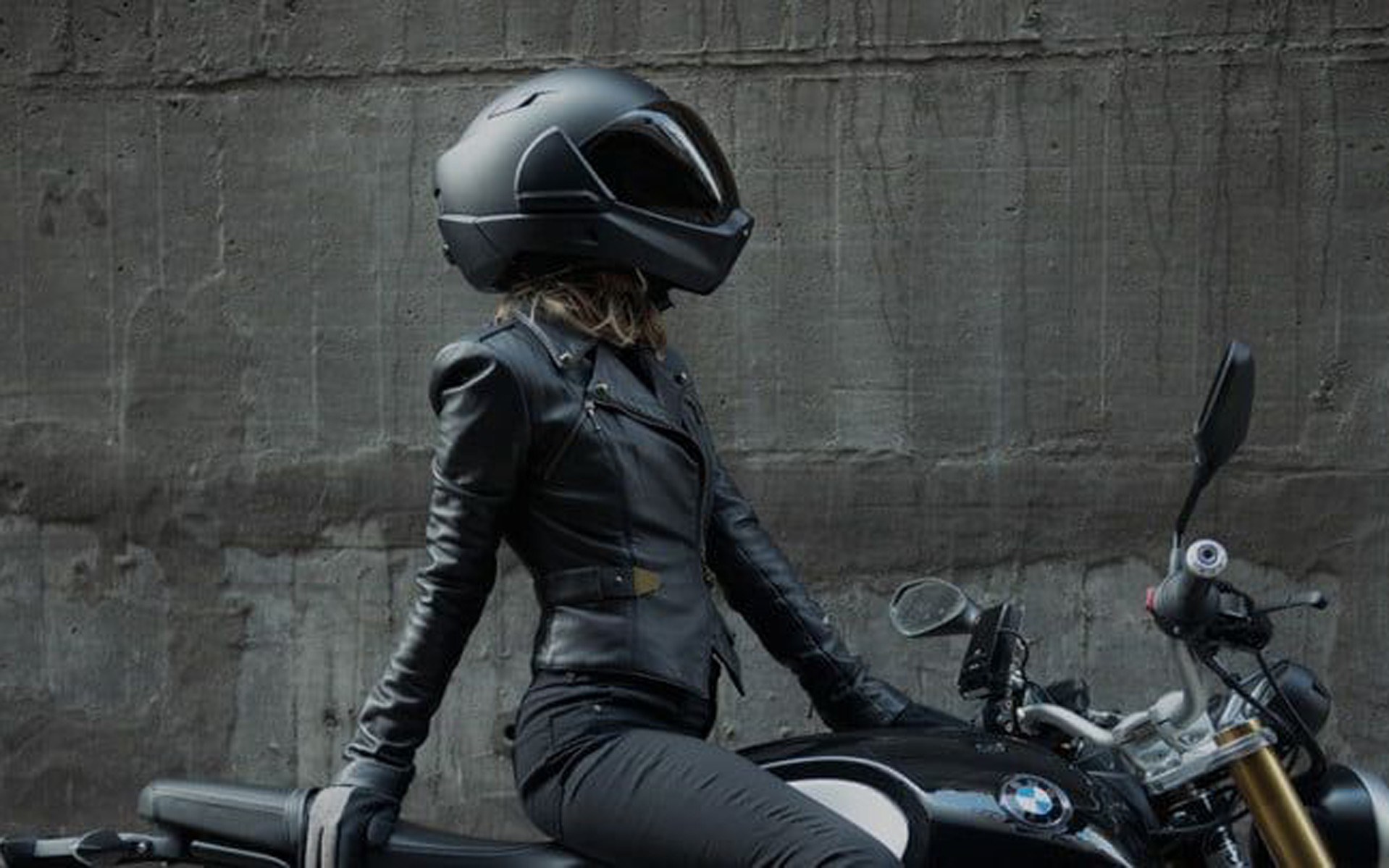 Το κράνος που «βλέπει» και πίσω!