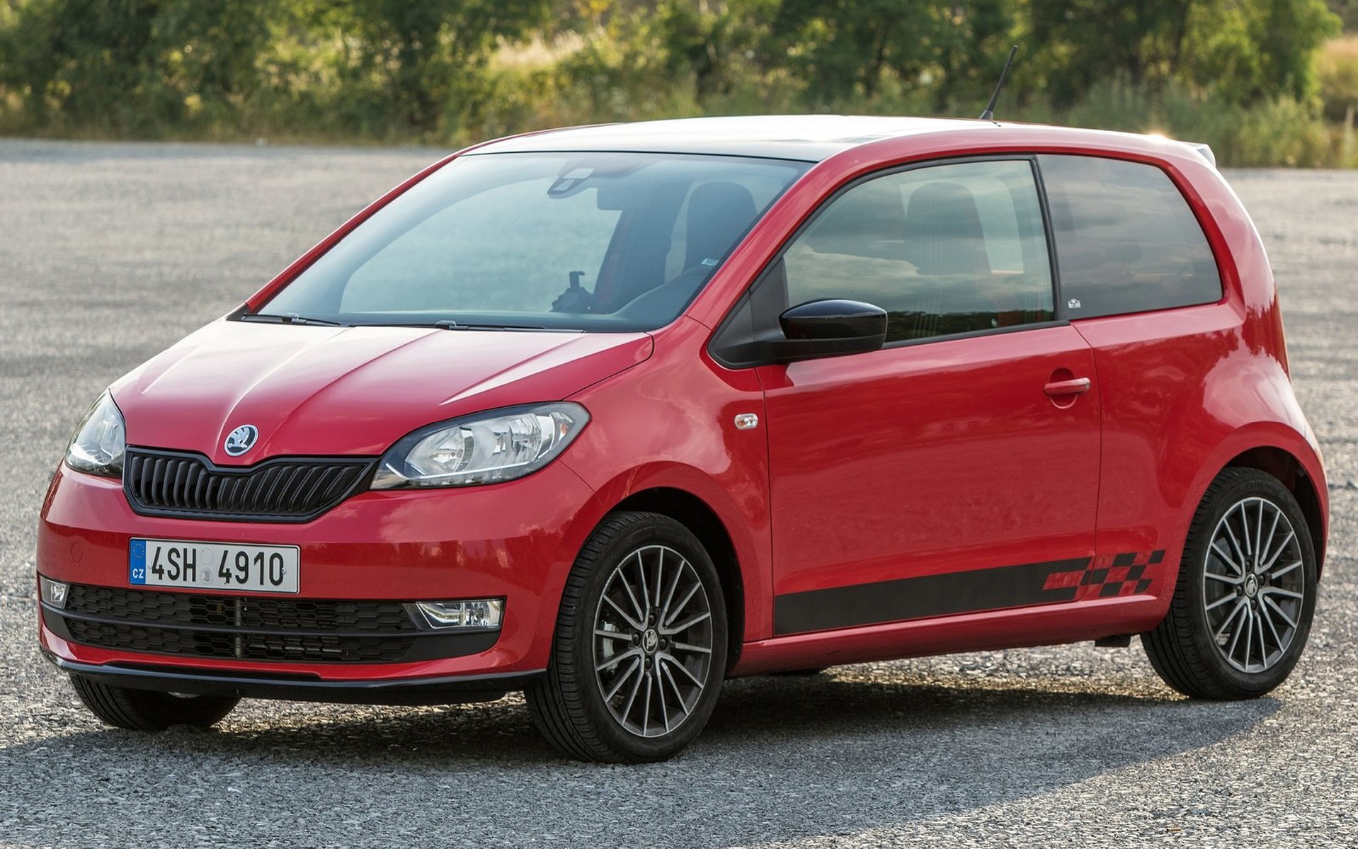 <br />
<b>Notice</b>:  Undefined property: stdClass::$title in <b>/home/www3gocar/public_html/templates/t2024/ice_c/9a1326b63621589c2d0ae49576f7df8a09573c42_0.file.box.featured.tpl.php</b> on line <b>89</b><br />
