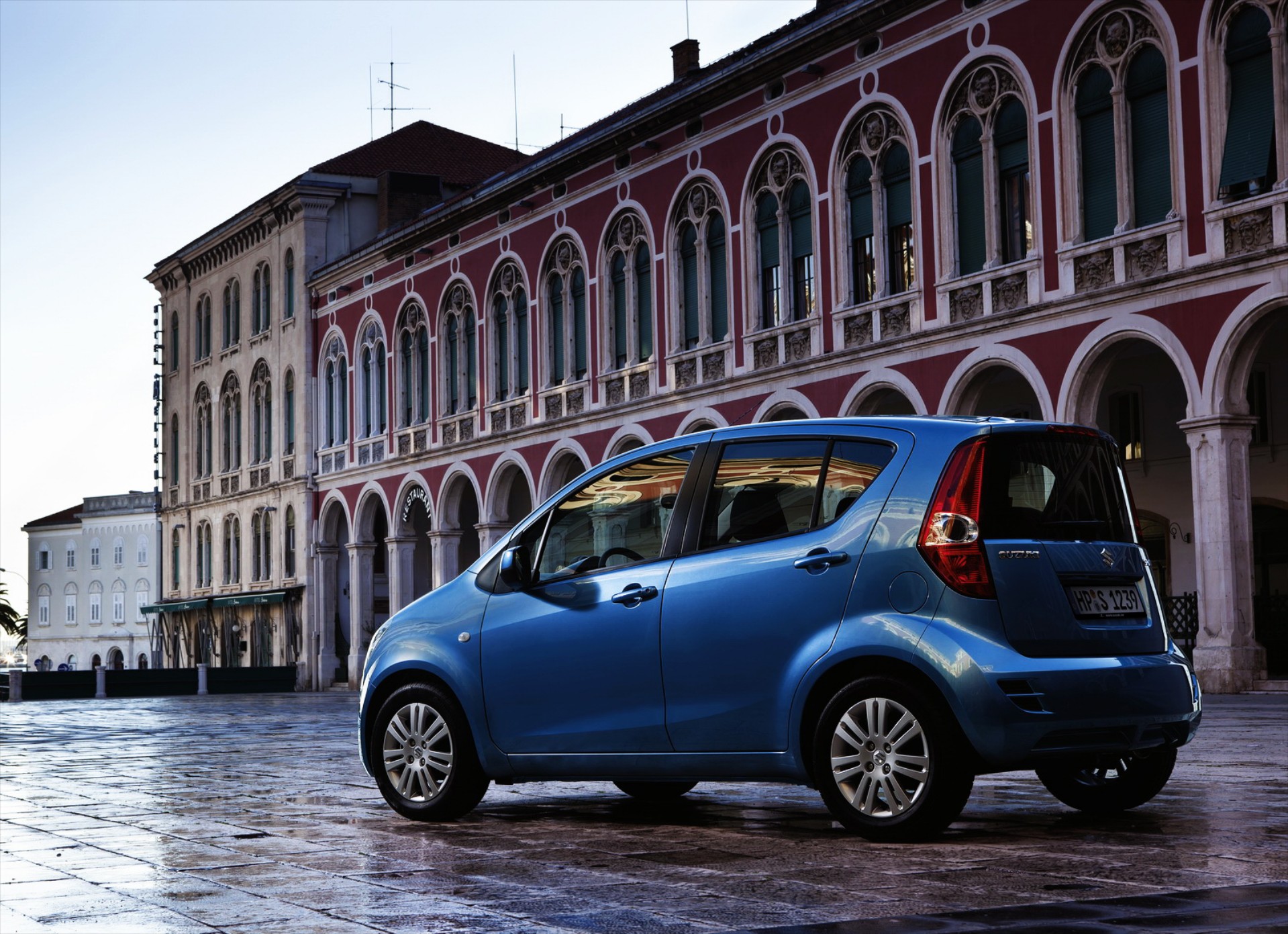 <br />
<b>Notice</b>: Undefined property: stdClass::$title in <b>/home/www3gocar/public_html/templates/t2024/ice_c/9a1326b63621589c2d0ae49576f7df8a09573c42_0.file.box.featured.tpl.php</b> on line <b>89</b><br />