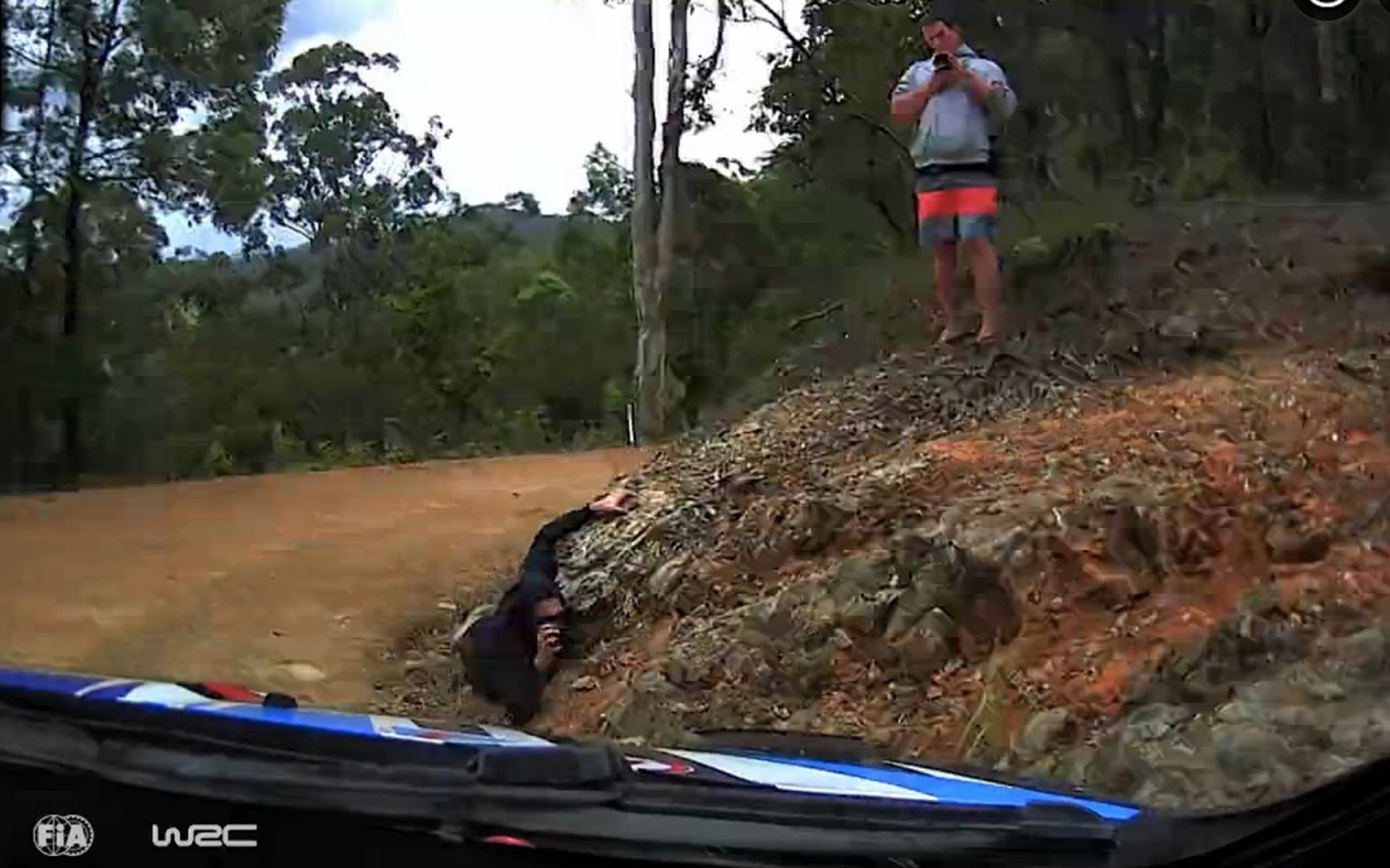 Θεατές στο WRC φλερτάρουν με τον θάνατο (photos)
