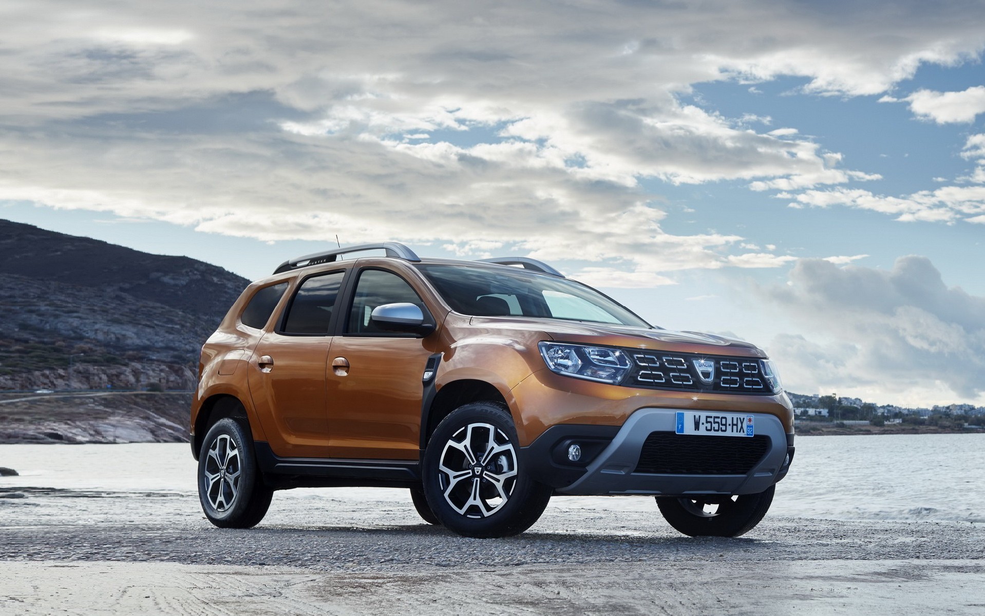 ΟΔΗΓΟΥΜΕ το νέο Dacia Duster 2018