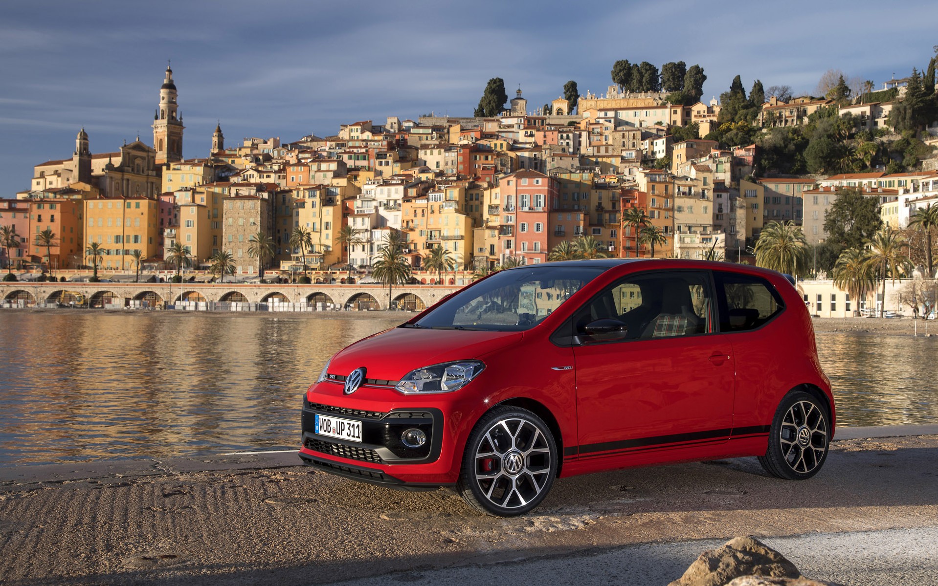 ΠΡΩΤΗ ΟΔΗΓΗΣΗ: Volkswagen up! GTI 1.0 115 PS