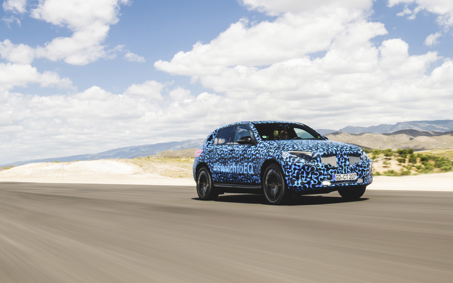 Από το κρύο στη ζέστη το ηλεκτρικό SUV της Mercedes-Benz