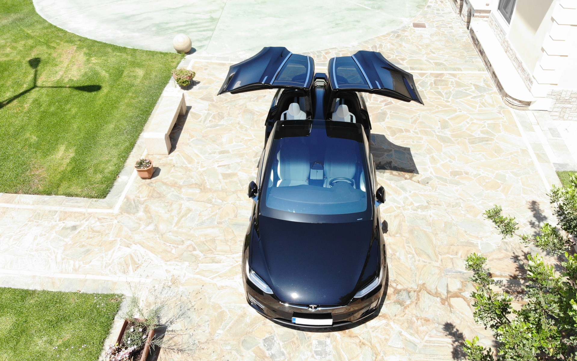 ΟΔΗΓΟΥΜΕ στην Ελλάδα το Tesla Model X