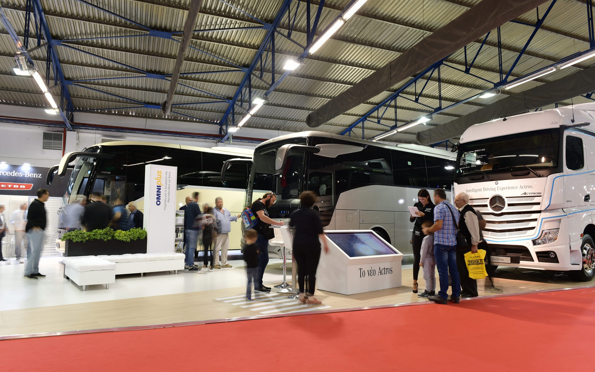 Τα επαγγελματικά της Mercedes-Benz στην έκθεση Transport Show 2018