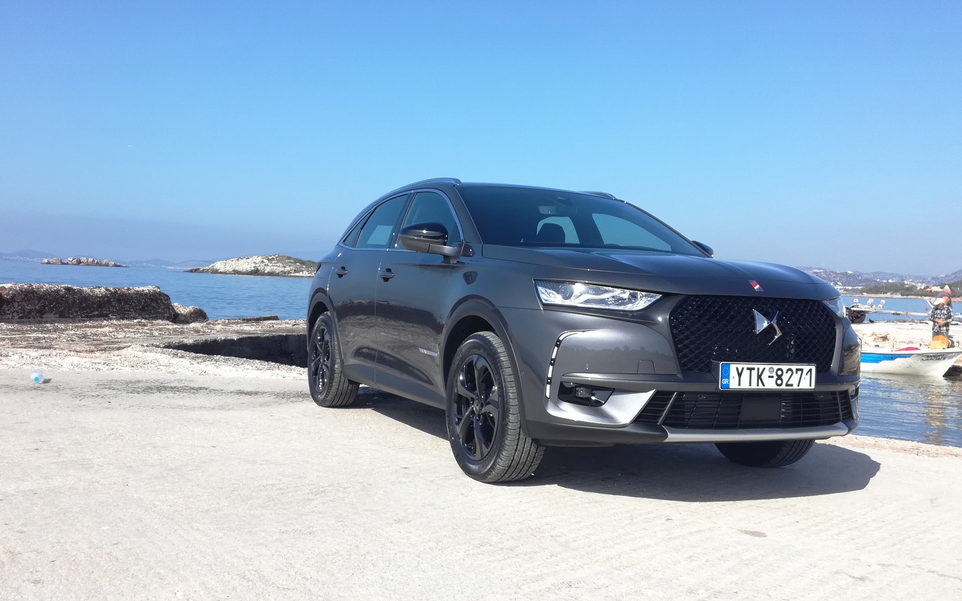 ΟΔΗΓΟΥΜΕ στην Ελλάδα το νέο DS 7 Crossback