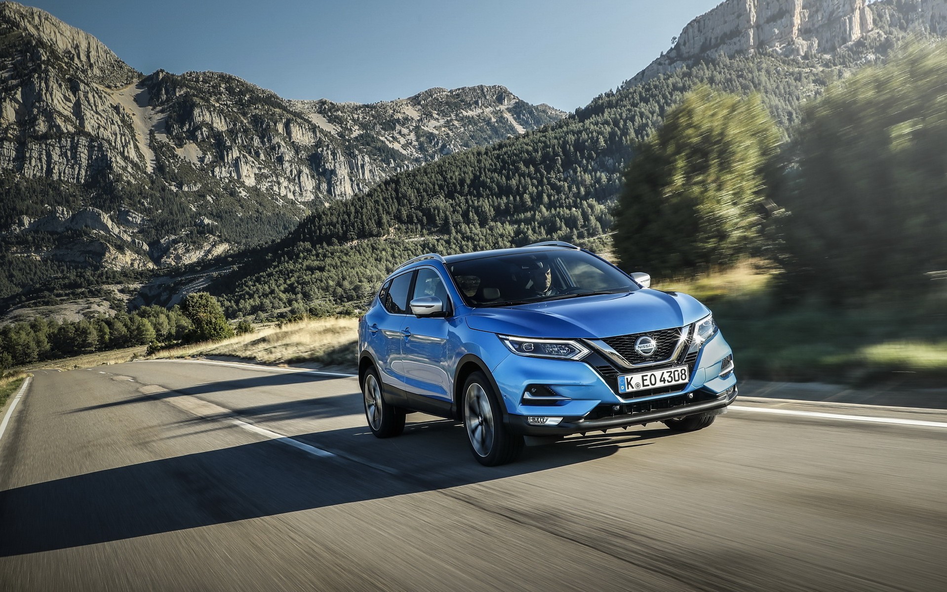 ΝΕΟ NISSAN QASHQAI. LEADER!