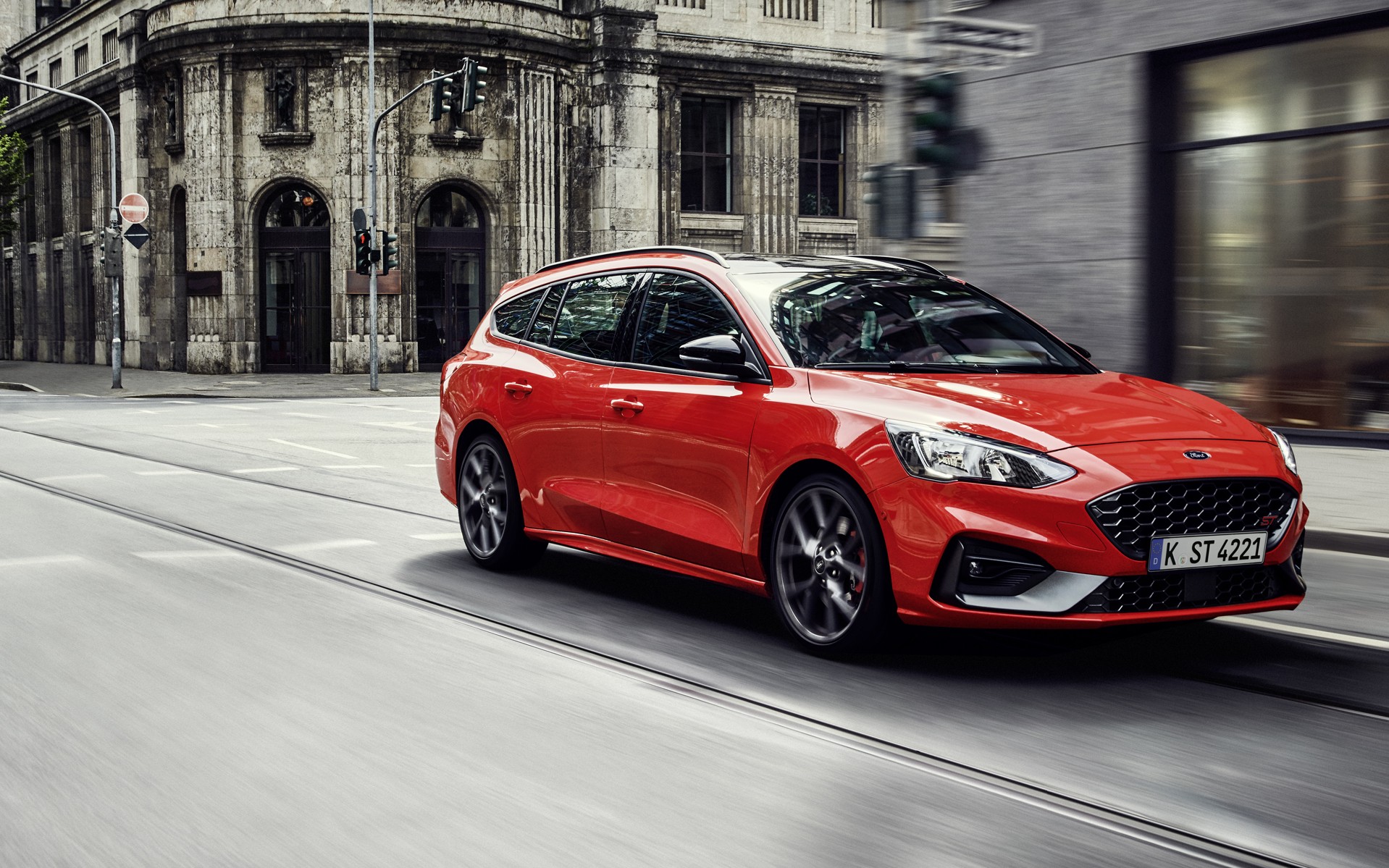 To νέο Ford Focus ST wagon από 36.025 ευρώ