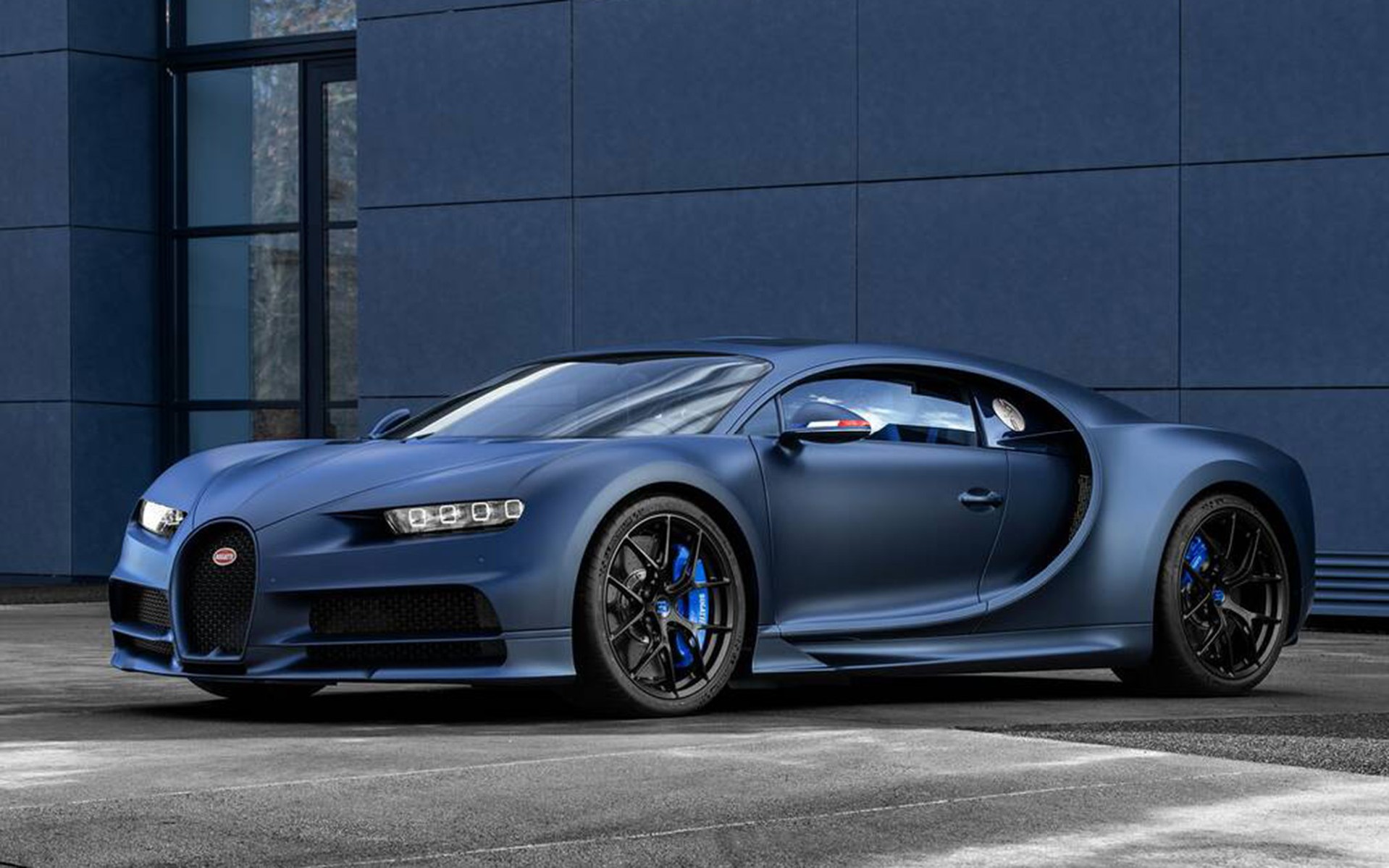 Bugatti Chiron υπ’ αριθμόν 200: Vive la France!
