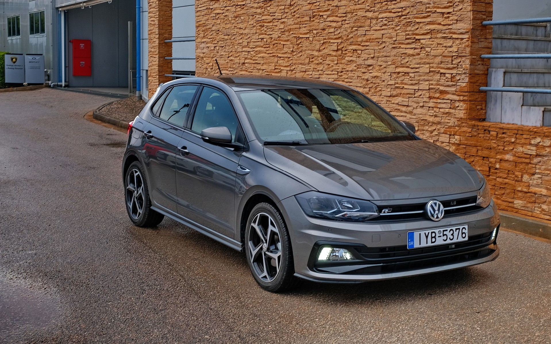 5 χρήσιμες τεχνολογίες του Volkswagen Polo (Video)