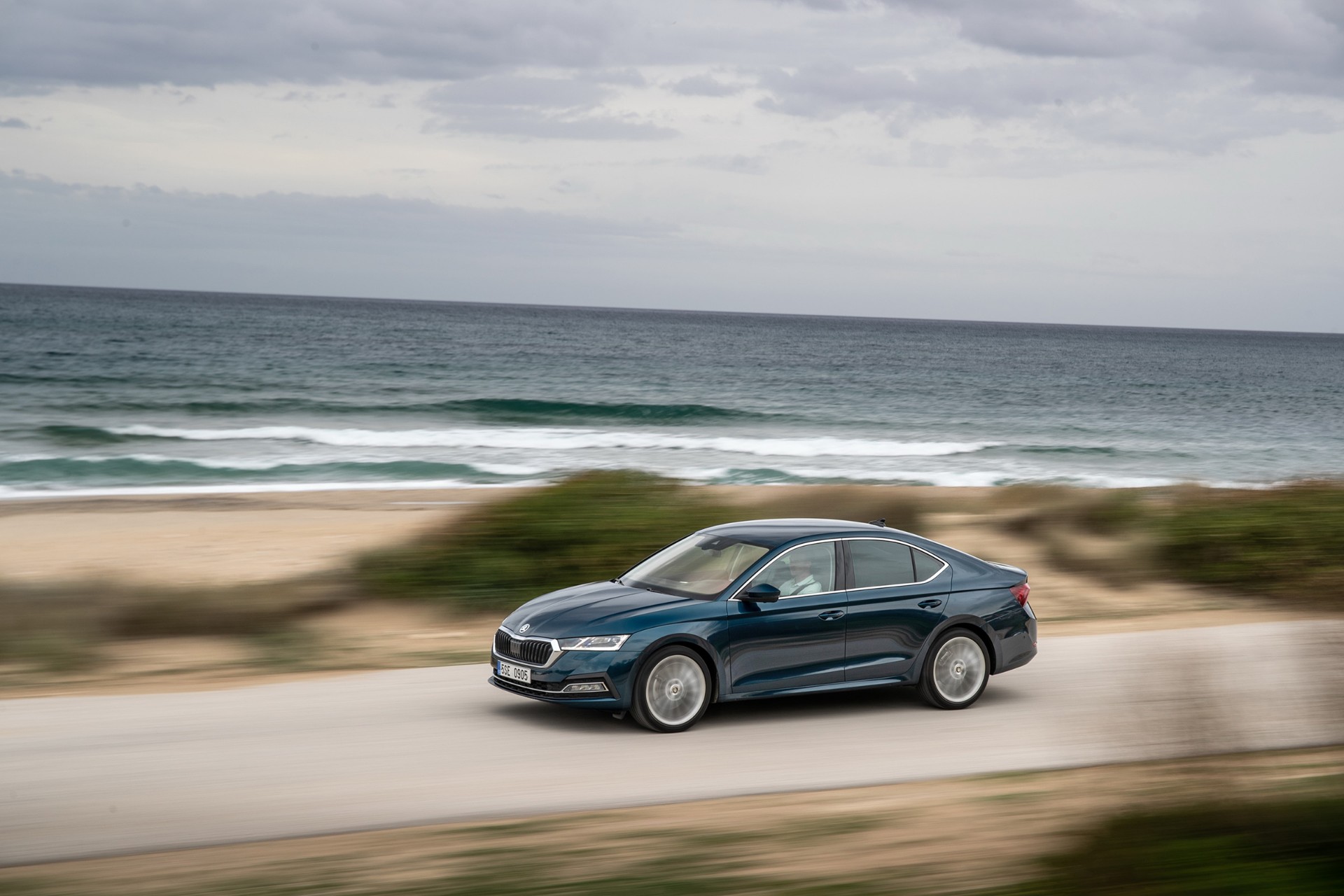 <br />
<b>Notice</b>: Undefined property: stdClass::$title in <b>/home/www3gocar/public_html/templates/t2024/ice_c/9a1326b63621589c2d0ae49576f7df8a09573c42_0.file.box.featured.tpl.php</b> on line <b>89</b><br />