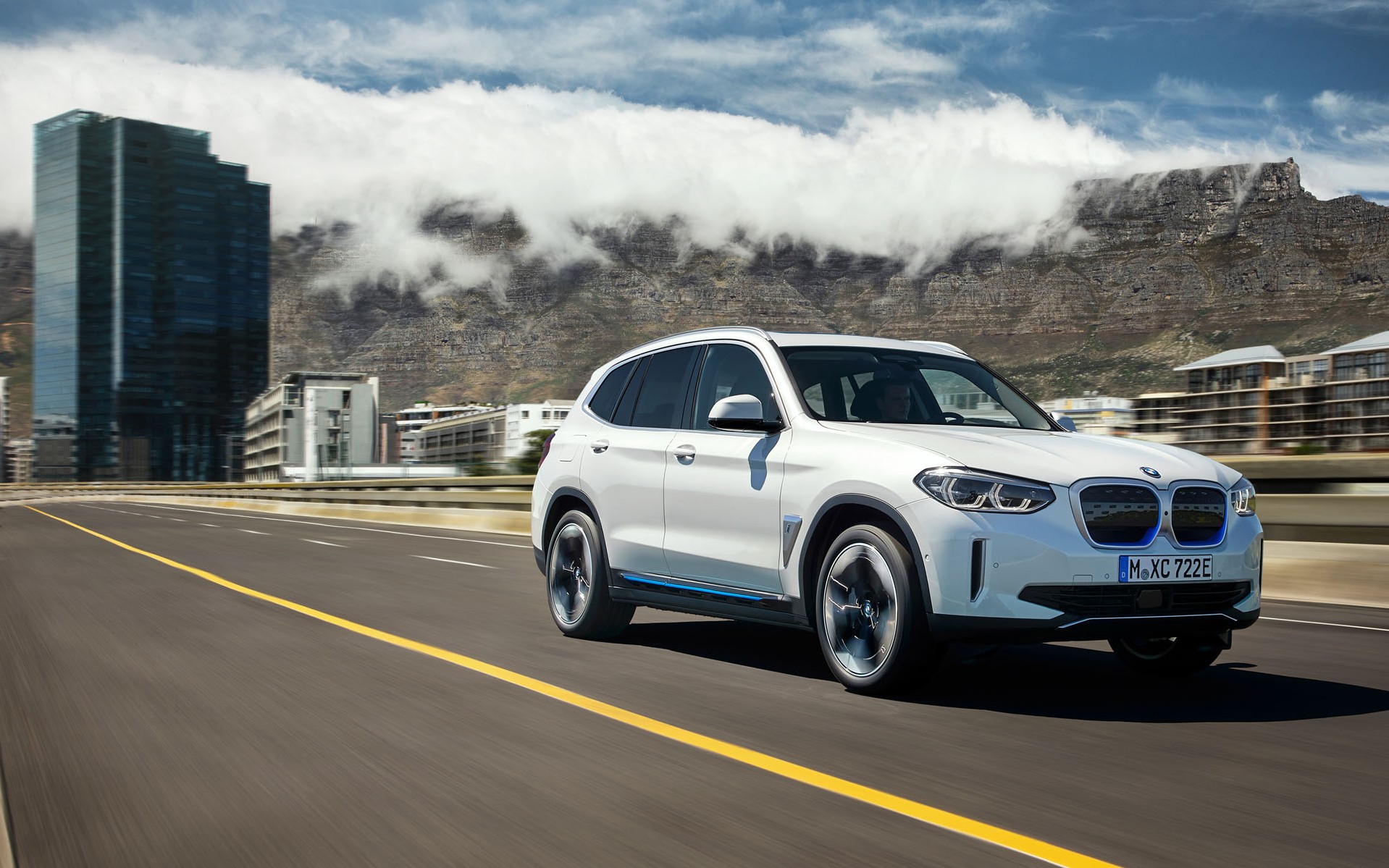 <br />
<b>Notice</b>:  Undefined property: stdClass::$title in <b>/home/www3gocar/public_html/templates/t2024/ice_c/9a1326b63621589c2d0ae49576f7df8a09573c42_0.file.box.featured.tpl.php</b> on line <b>89</b><br />
