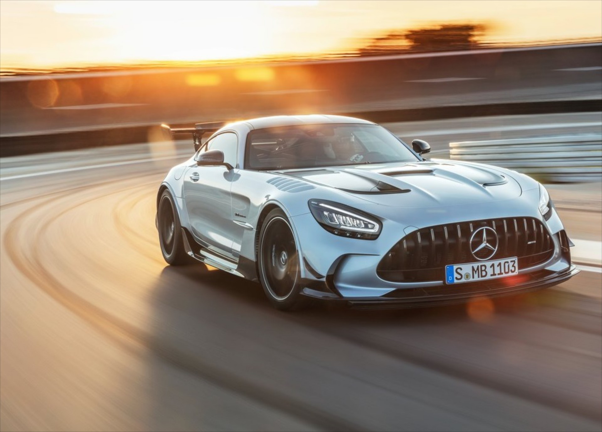 Mercedes-AMG GT Black Series: Το κτήνος είναι εδώ [Video]